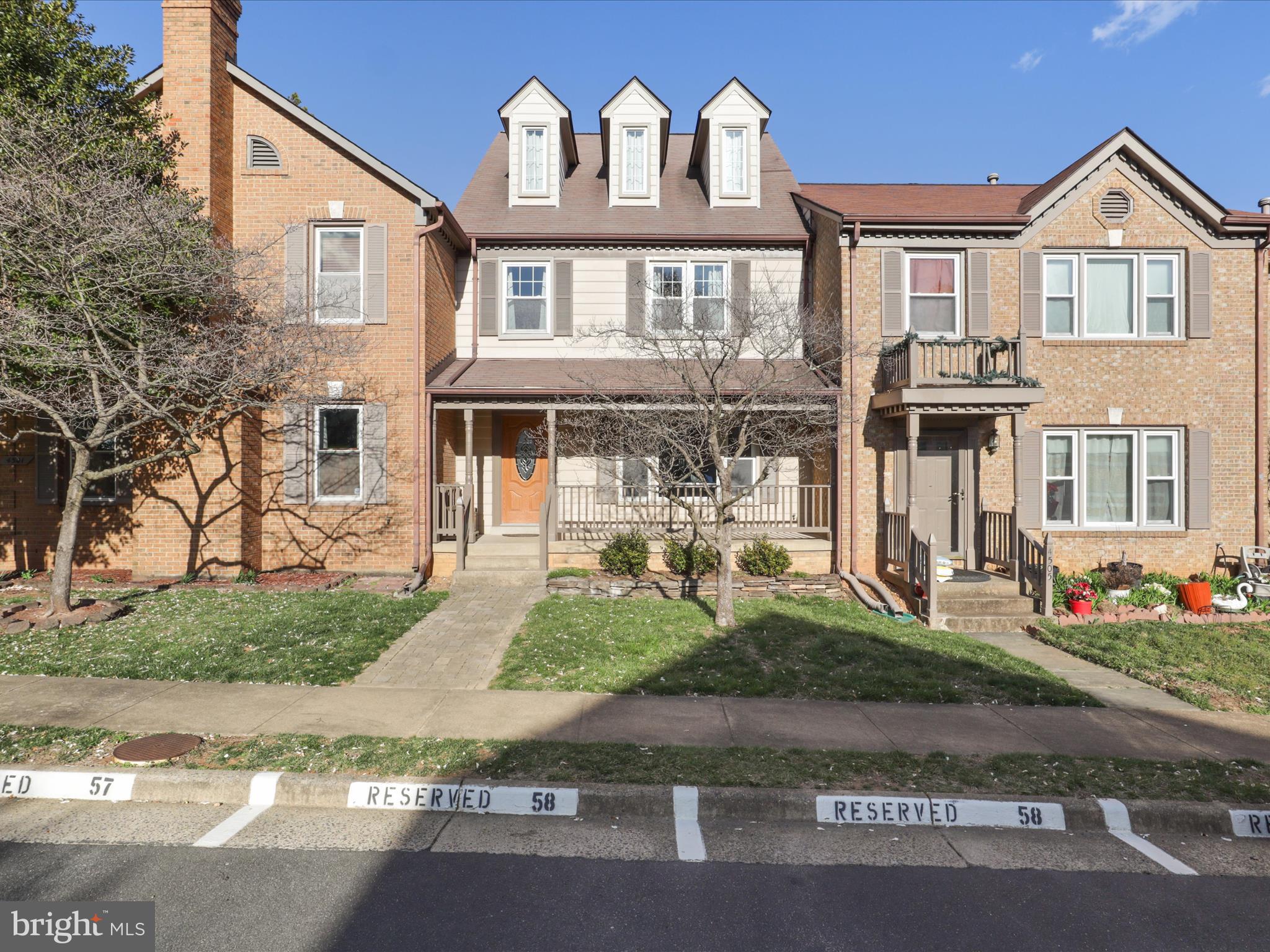 PINECREST - Residential