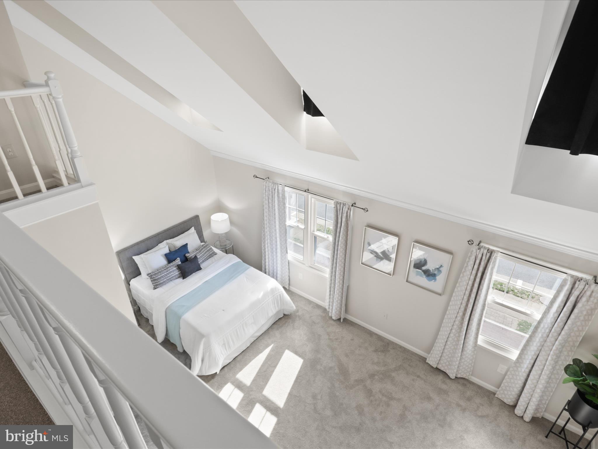 PINECREST - Residential