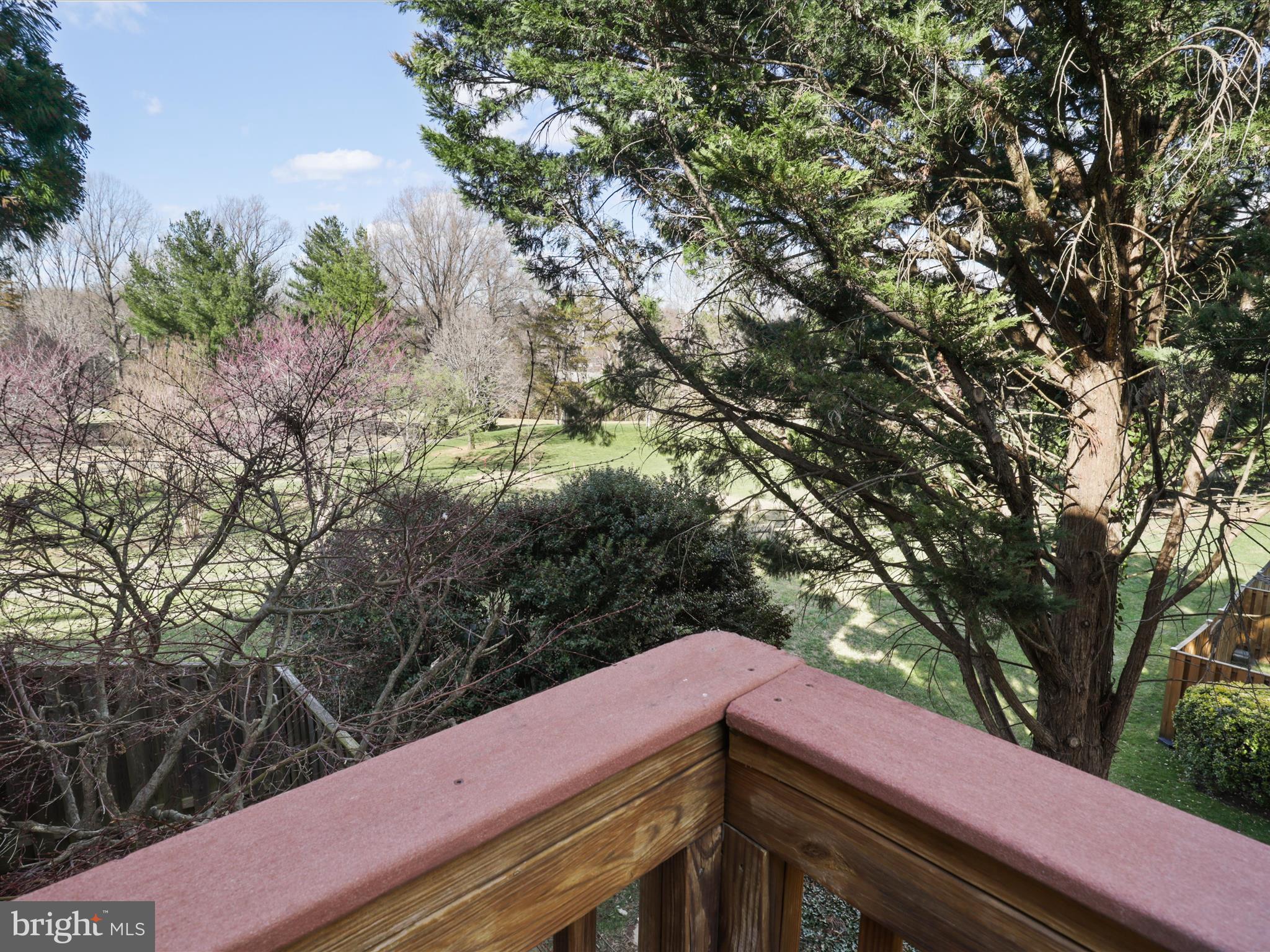 PINECREST - Residential