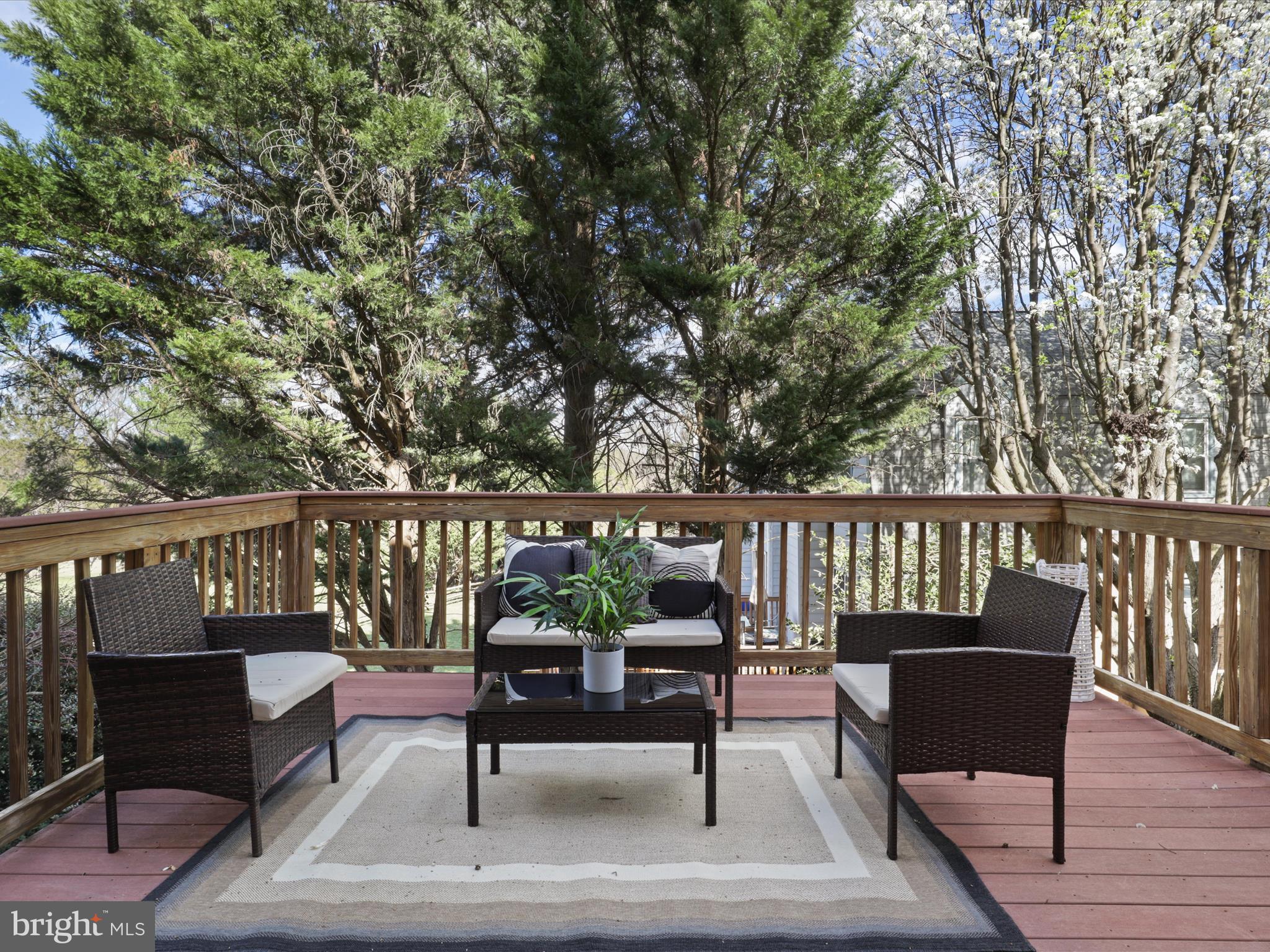 PINECREST - Residential