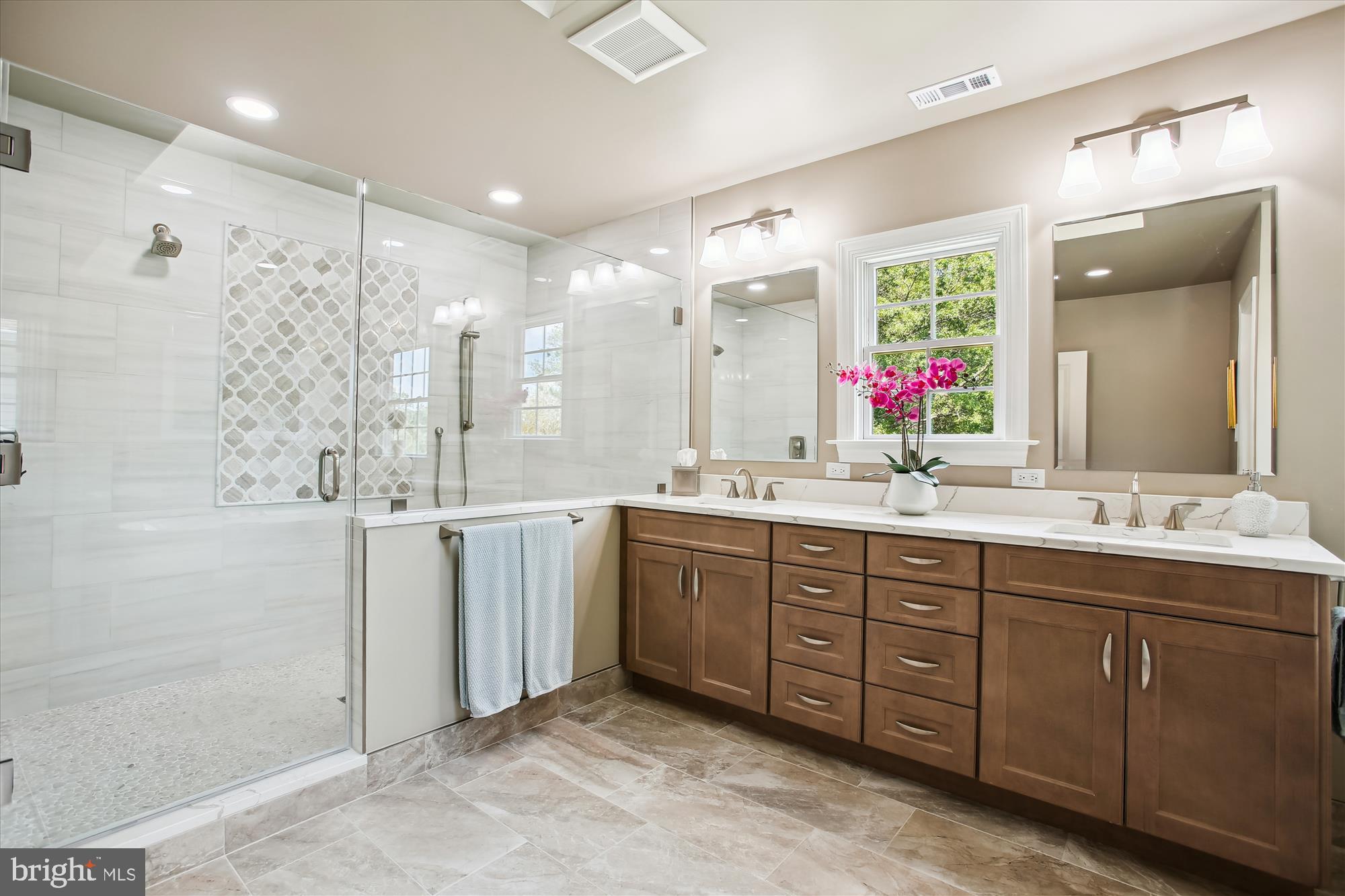 WOODMONT - Residential