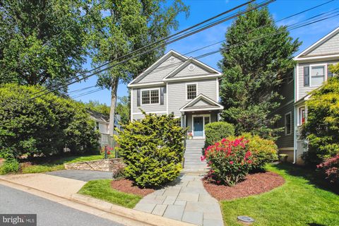 2371 N EDGEWOOD STREET ARLINGTON VA 22207