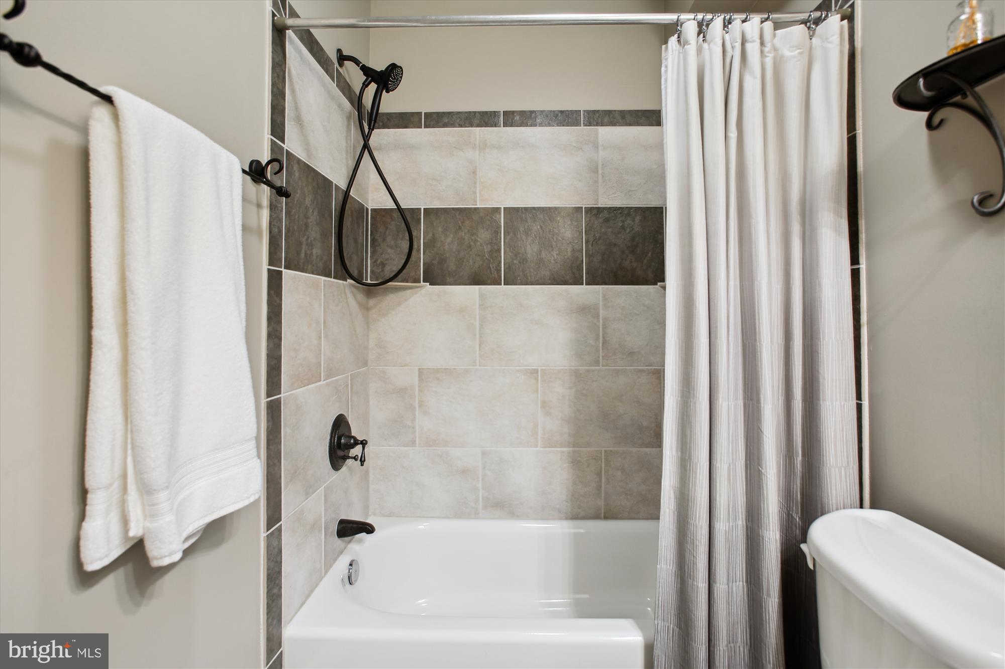 WOODMONT - Residential