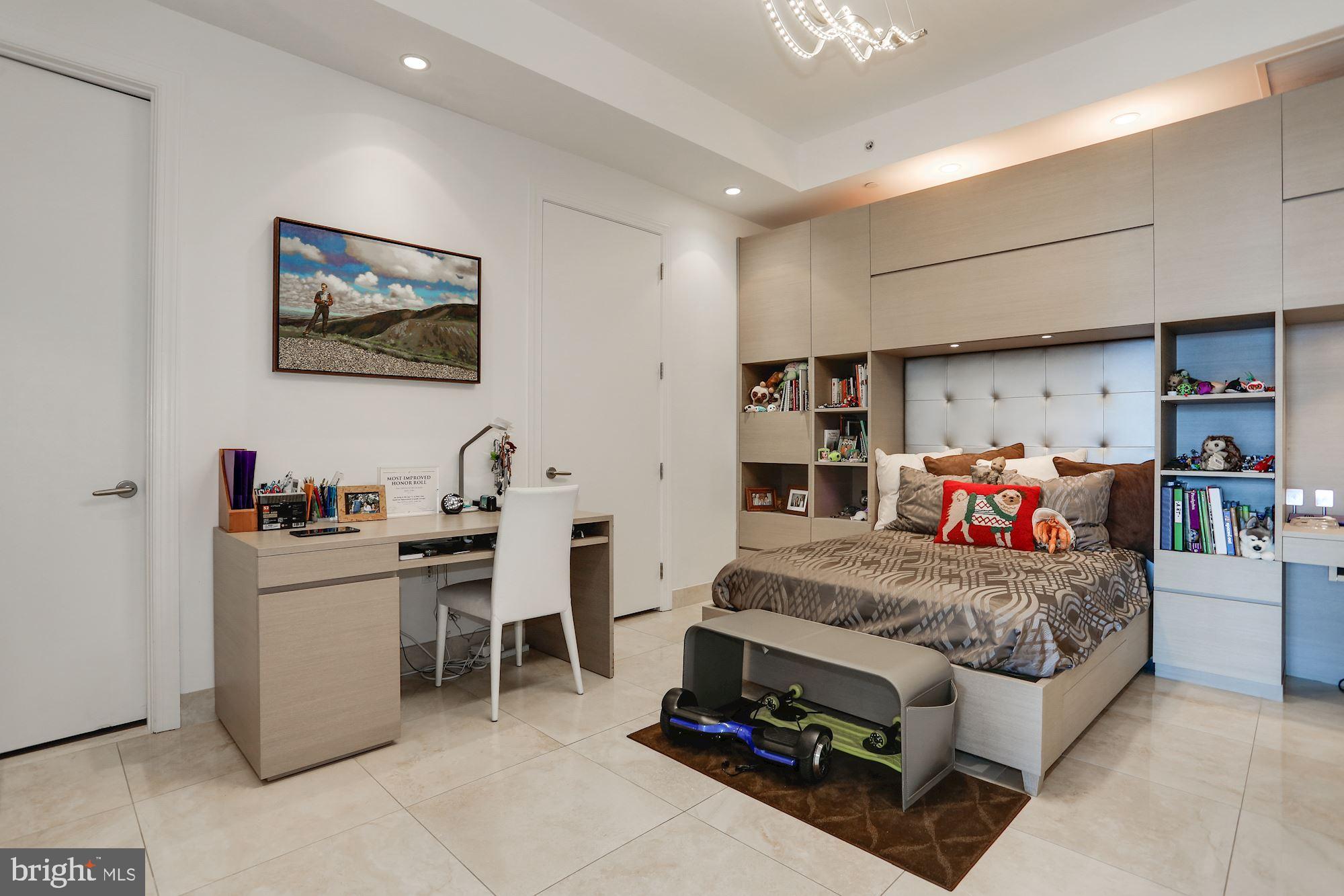 ROSSLYN - Residential