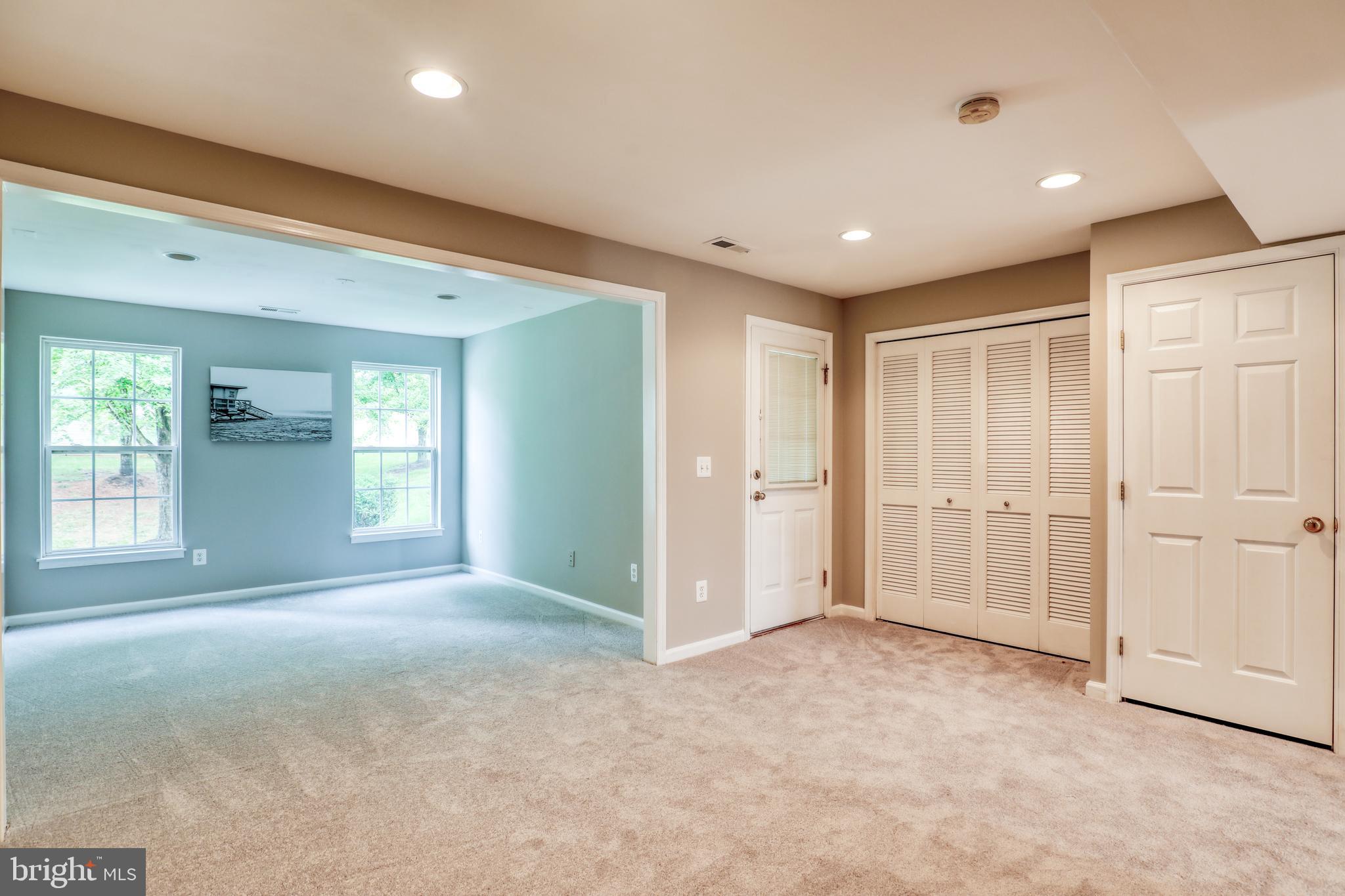 LAKELAND PLACE - Residential