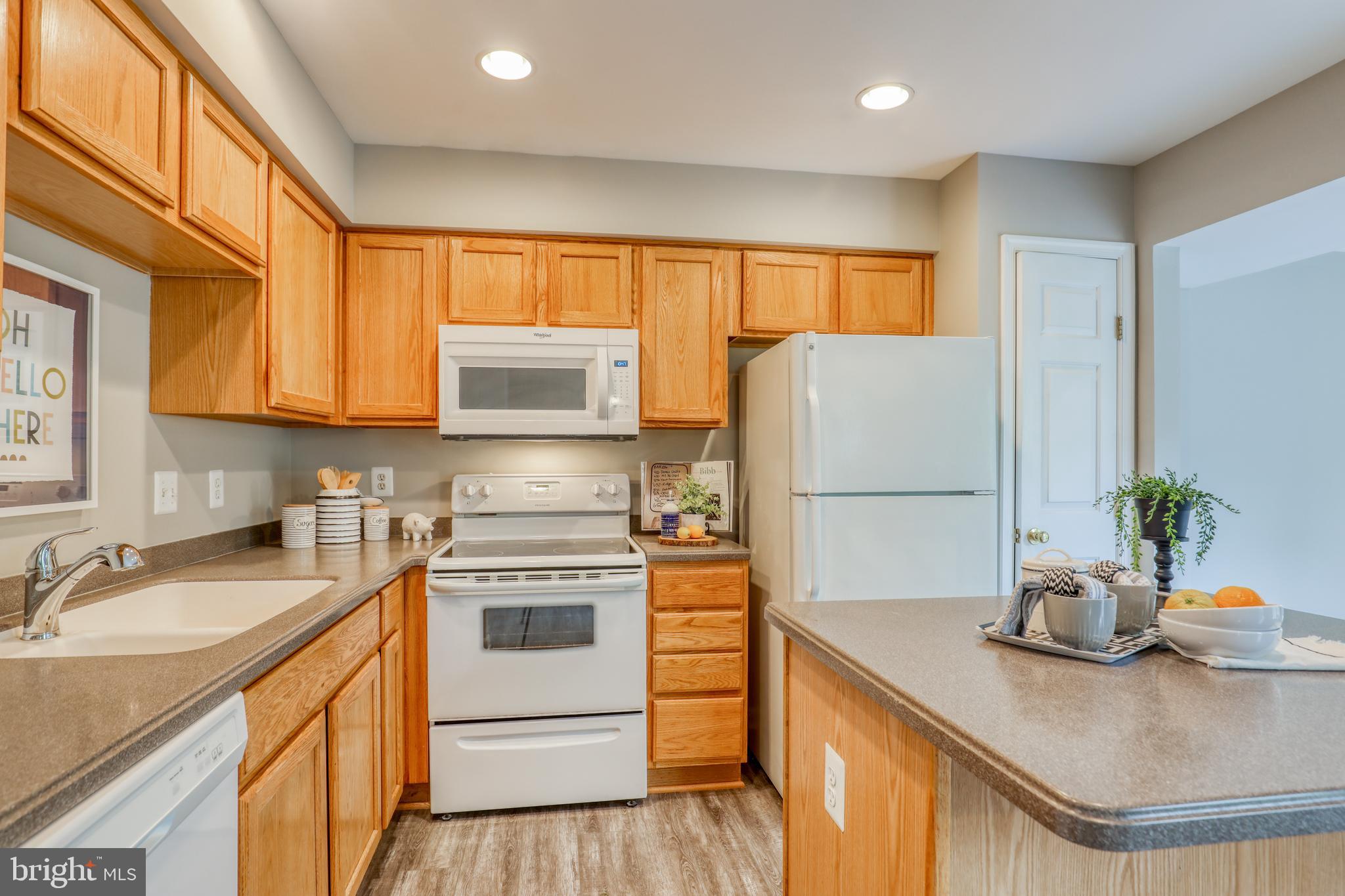 LAKELAND PLACE - Residential