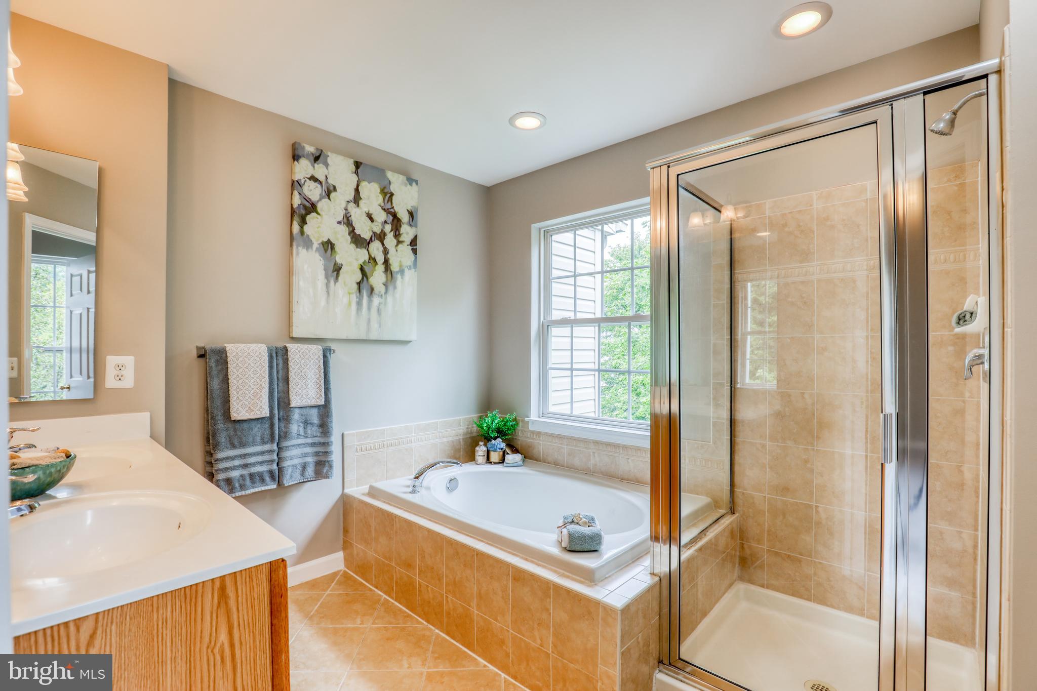 LAKELAND PLACE - Residential