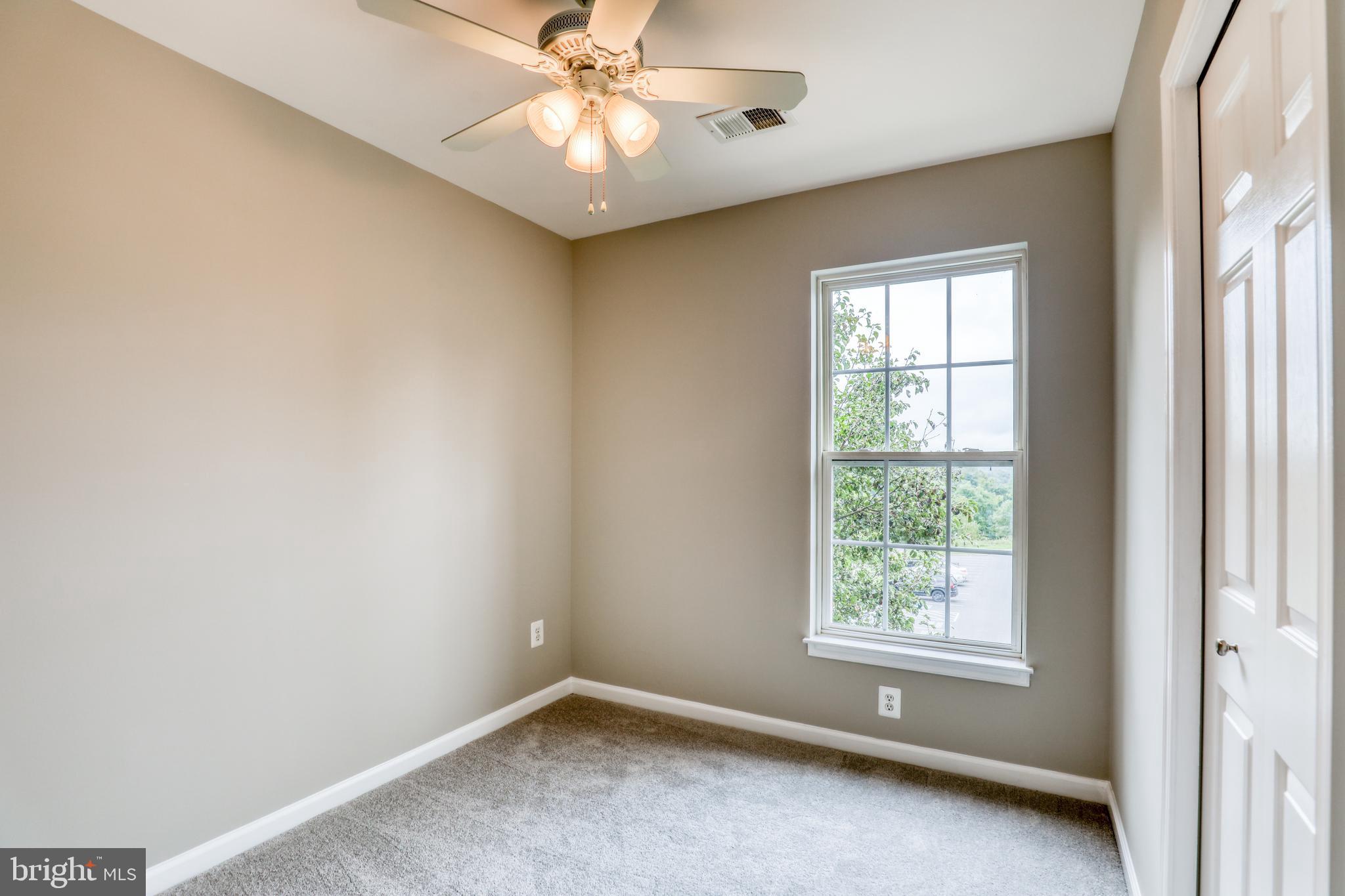 LAKELAND PLACE - Residential