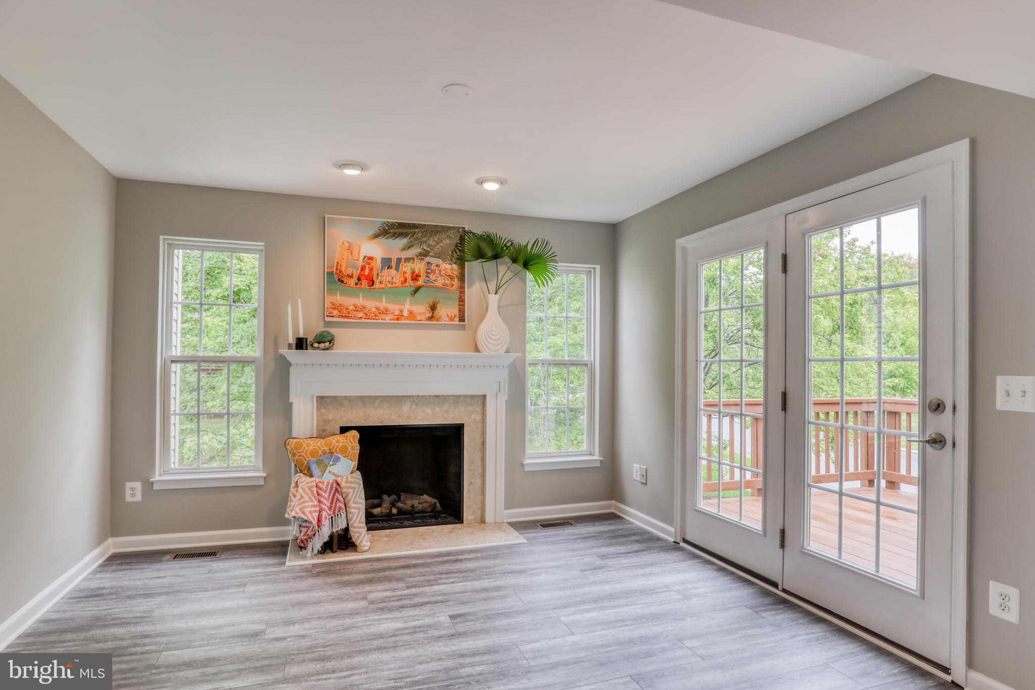 LAKELAND PLACE - Residential