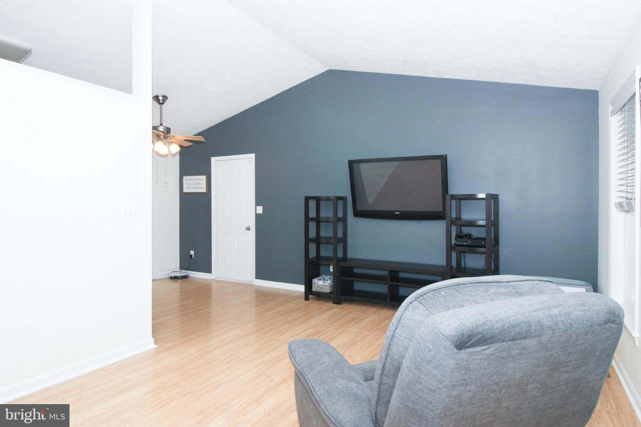 FALCON RIDGE - Residential