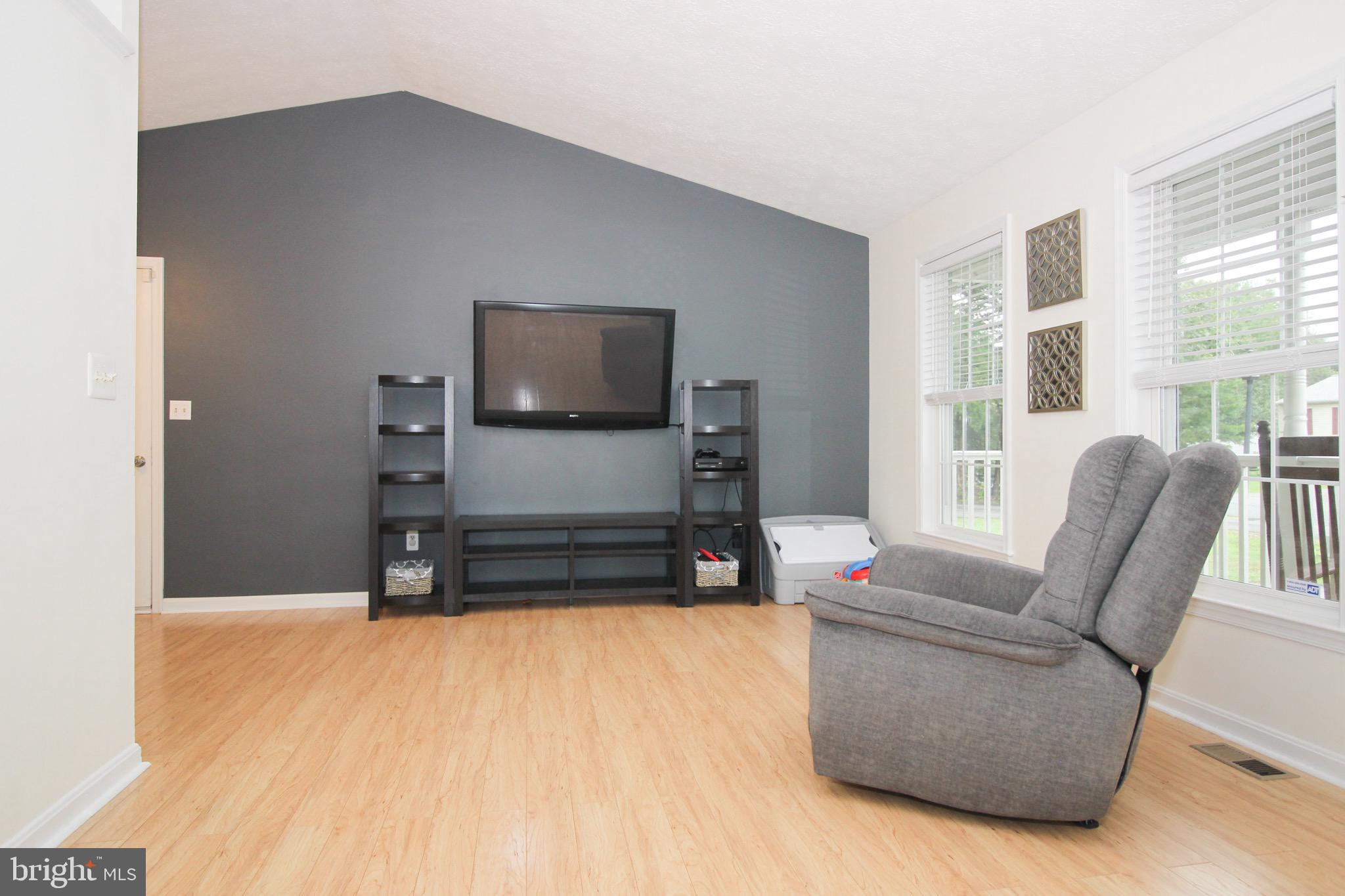 FALCON RIDGE - Residential