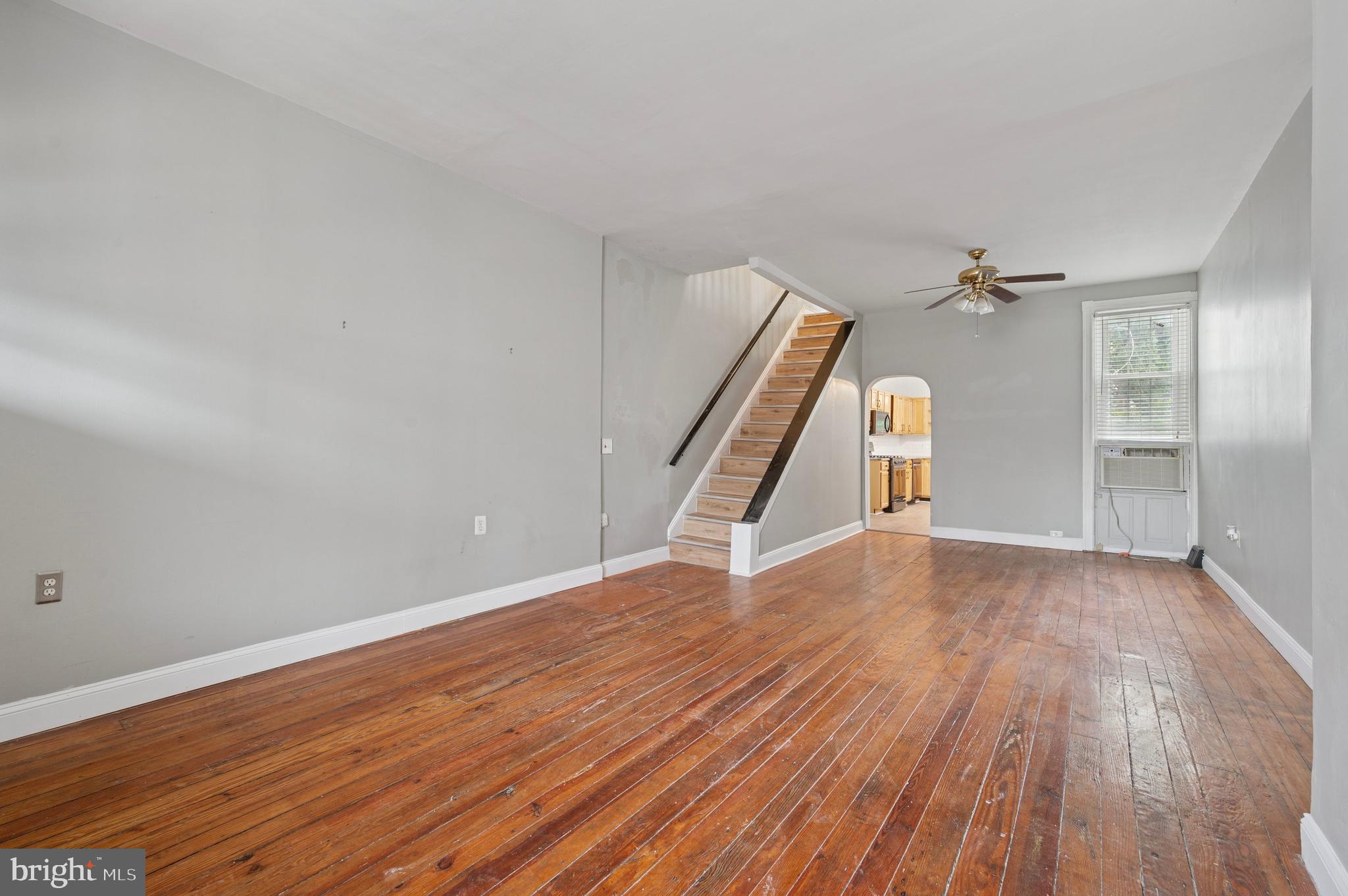 EAST FALLS - Residential Lease