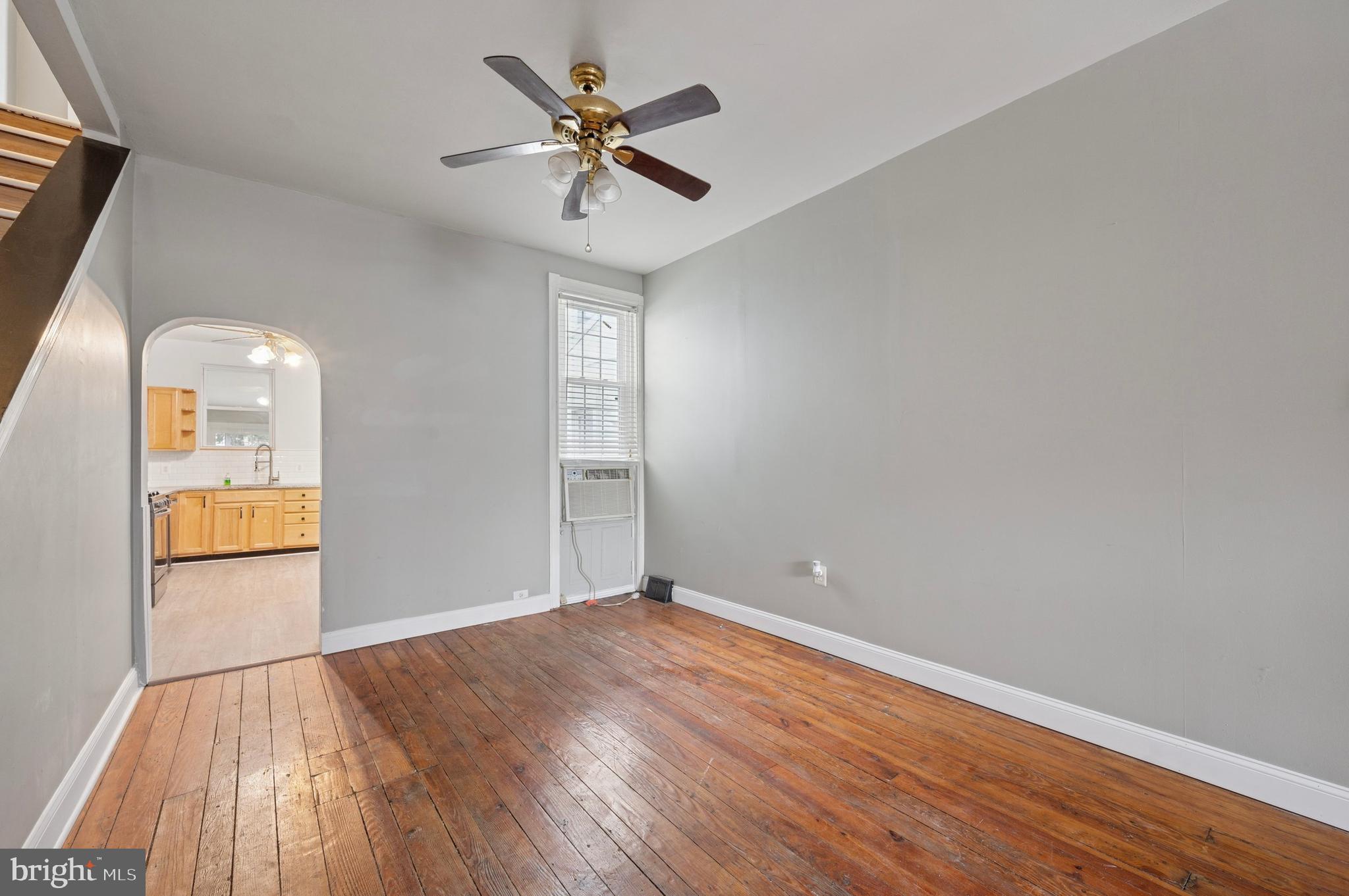 EAST FALLS - Residential Lease