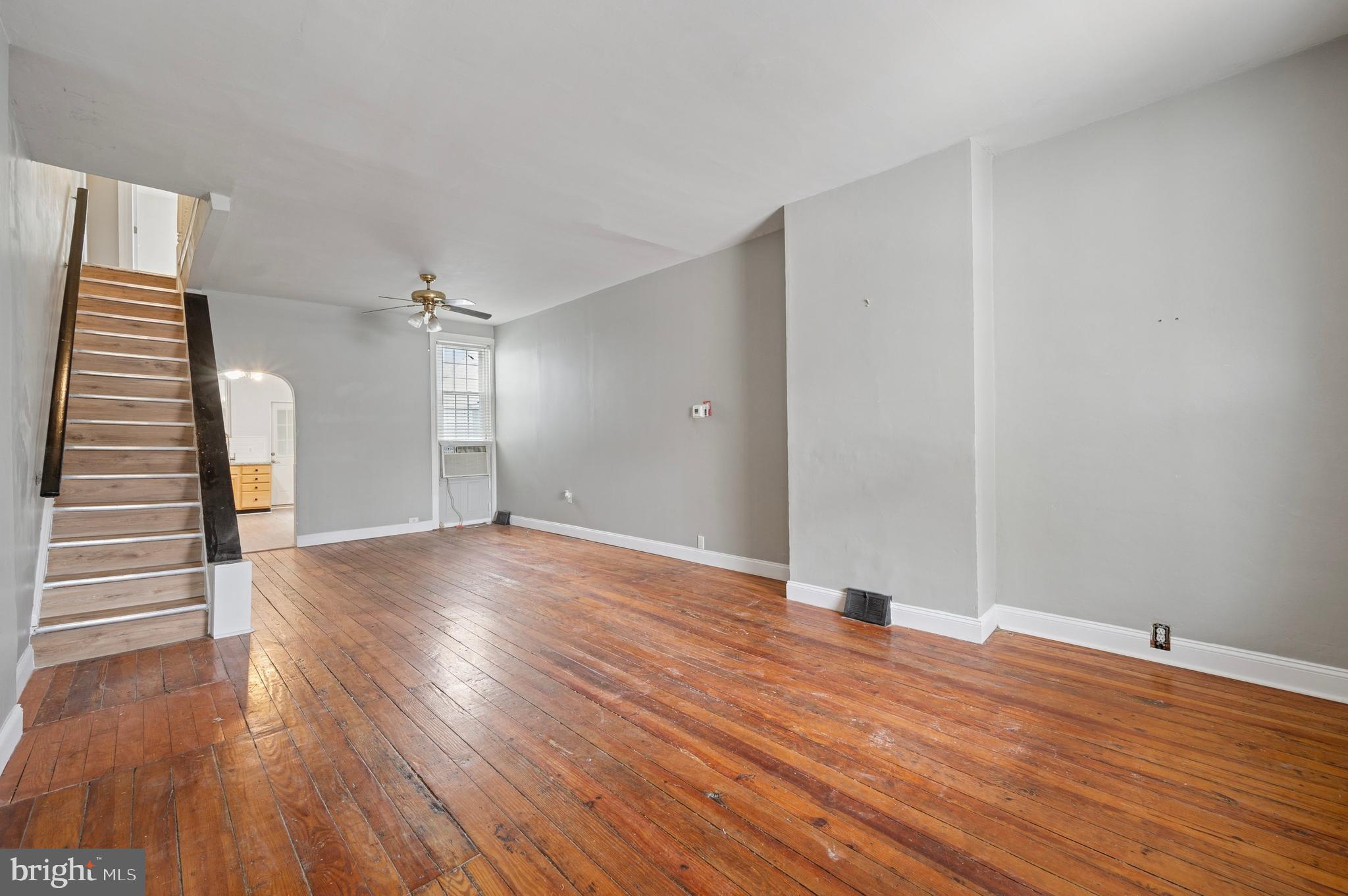 EAST FALLS - Residential Lease