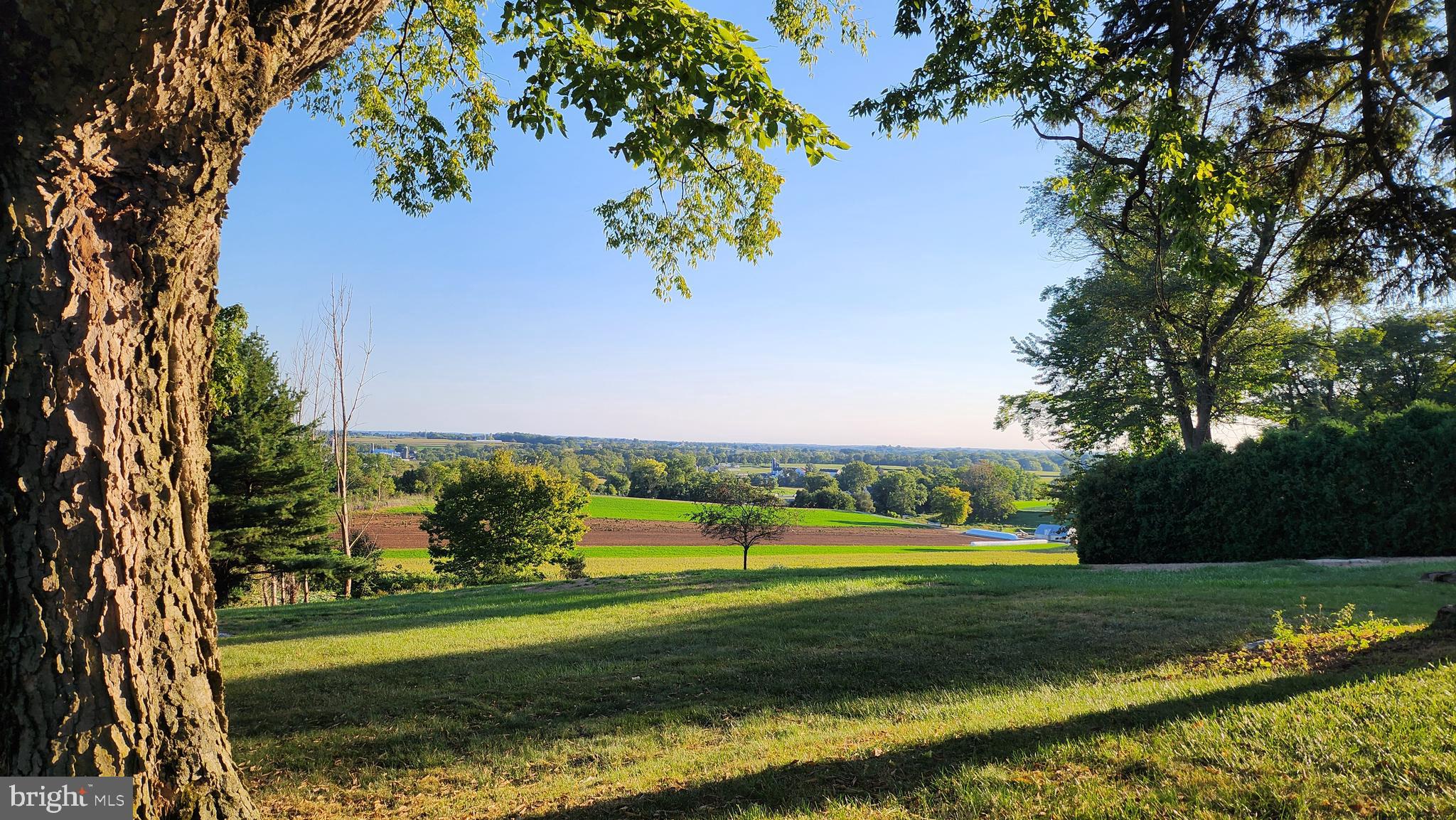 BROWNSTOWN - Residential