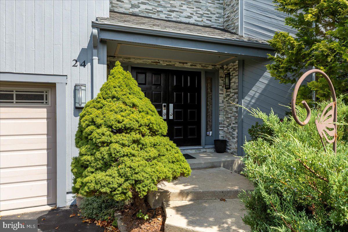 24 HEREFORD DRIVE