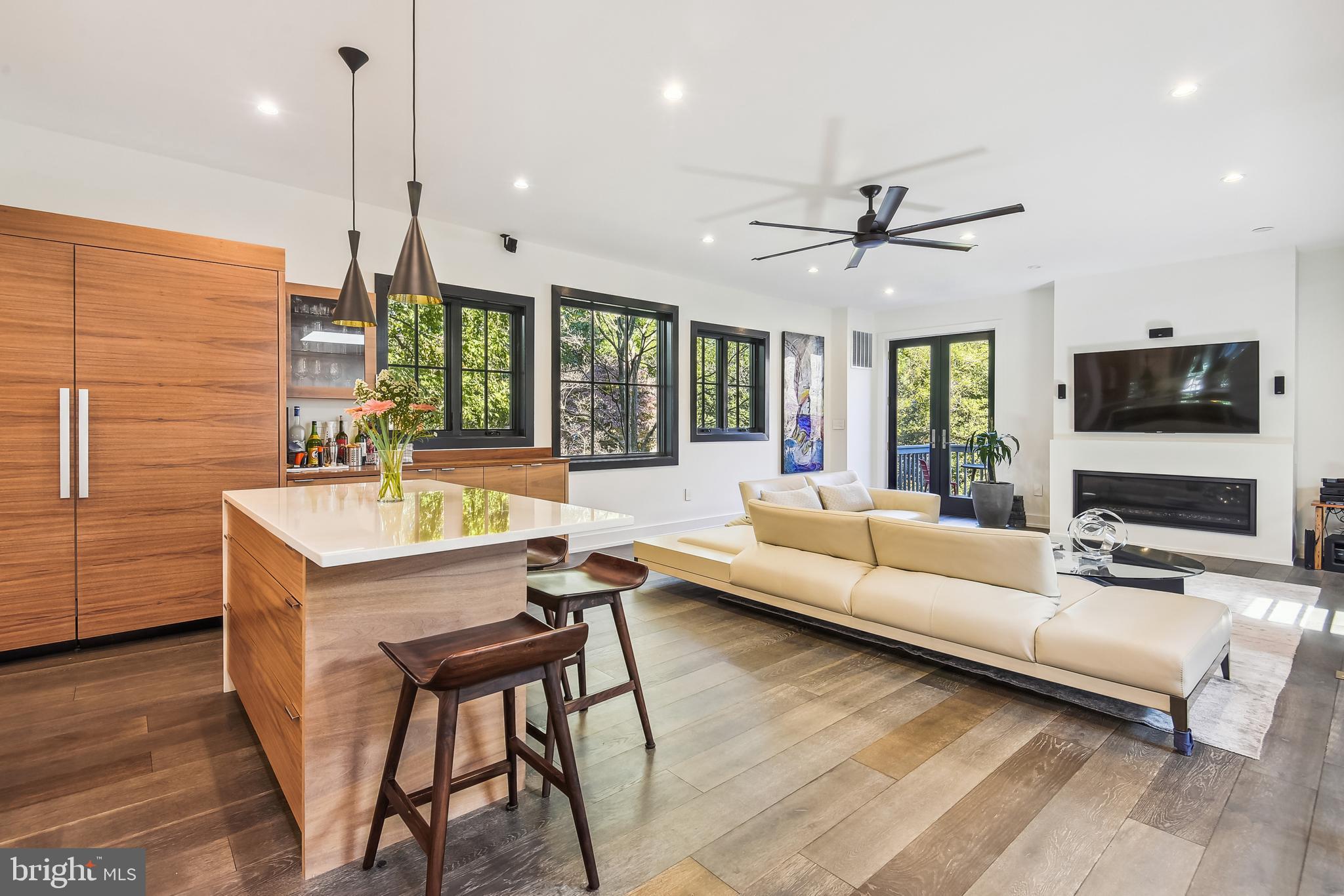 CHEVY CHASE - Residential