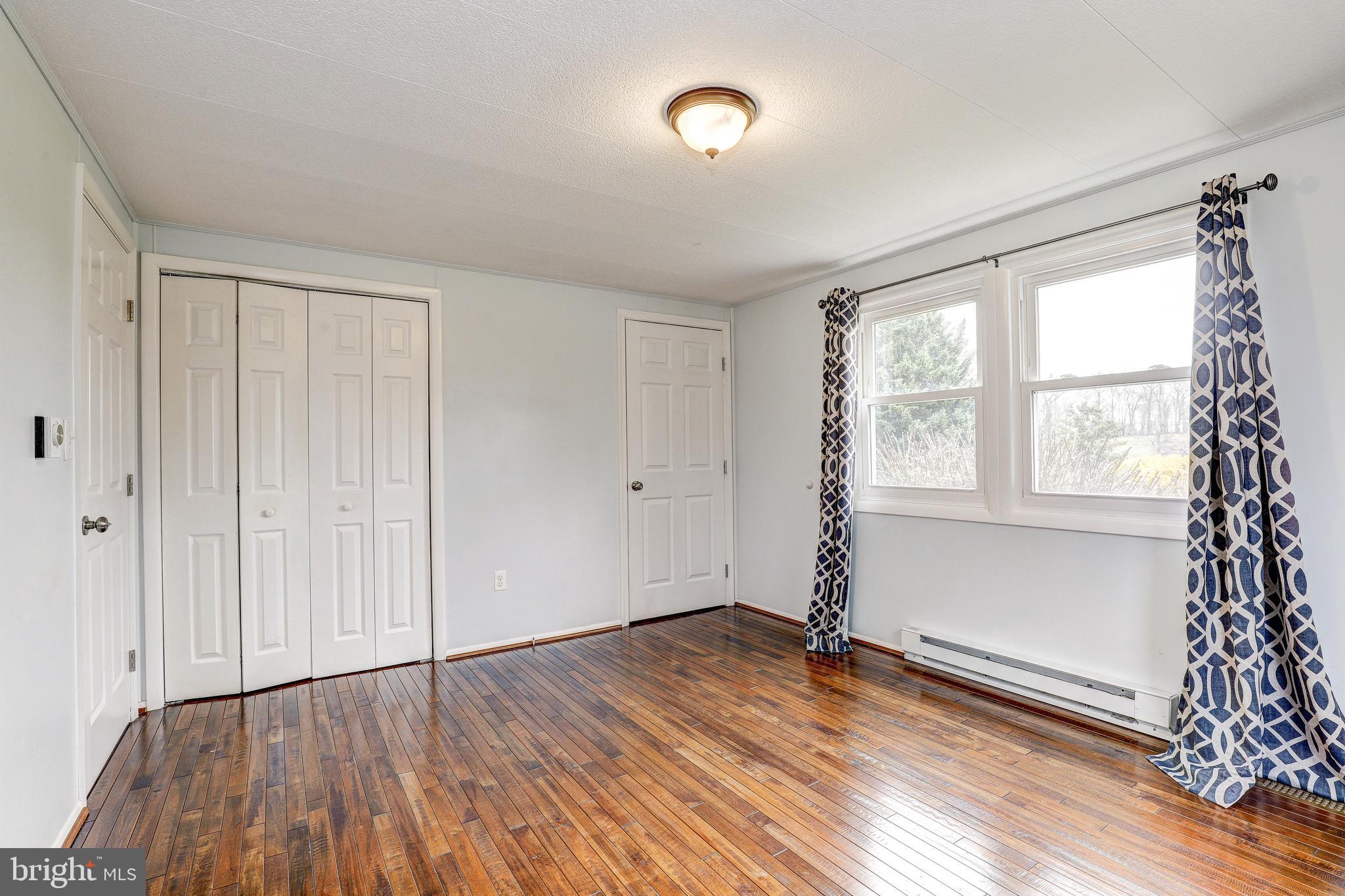 MIDDLETOWN MANOR - Residential