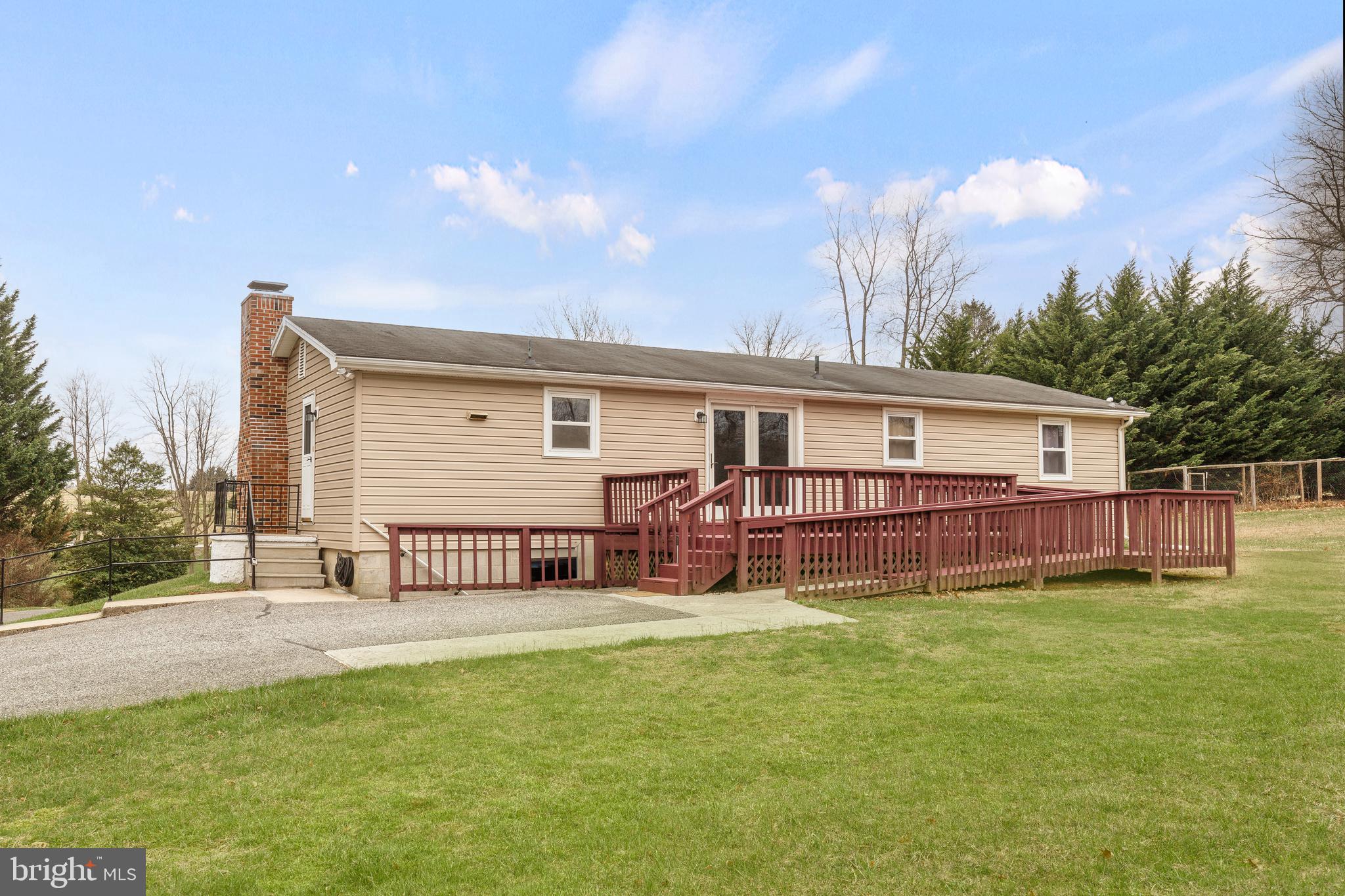 MIDDLETOWN MANOR - Residential