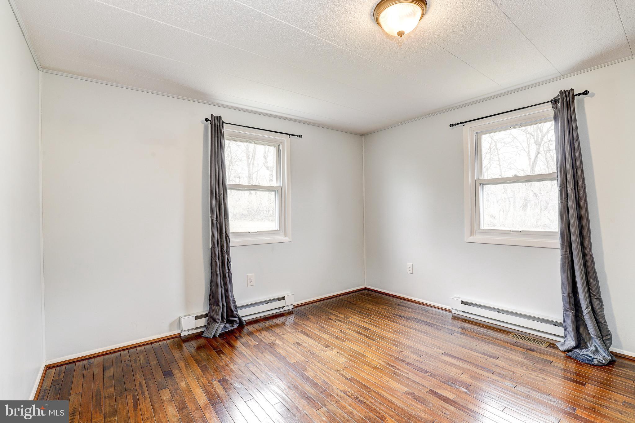 MIDDLETOWN MANOR - Residential