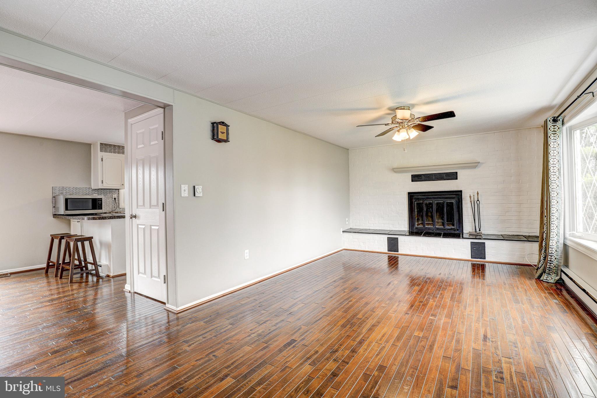 MIDDLETOWN MANOR - Residential