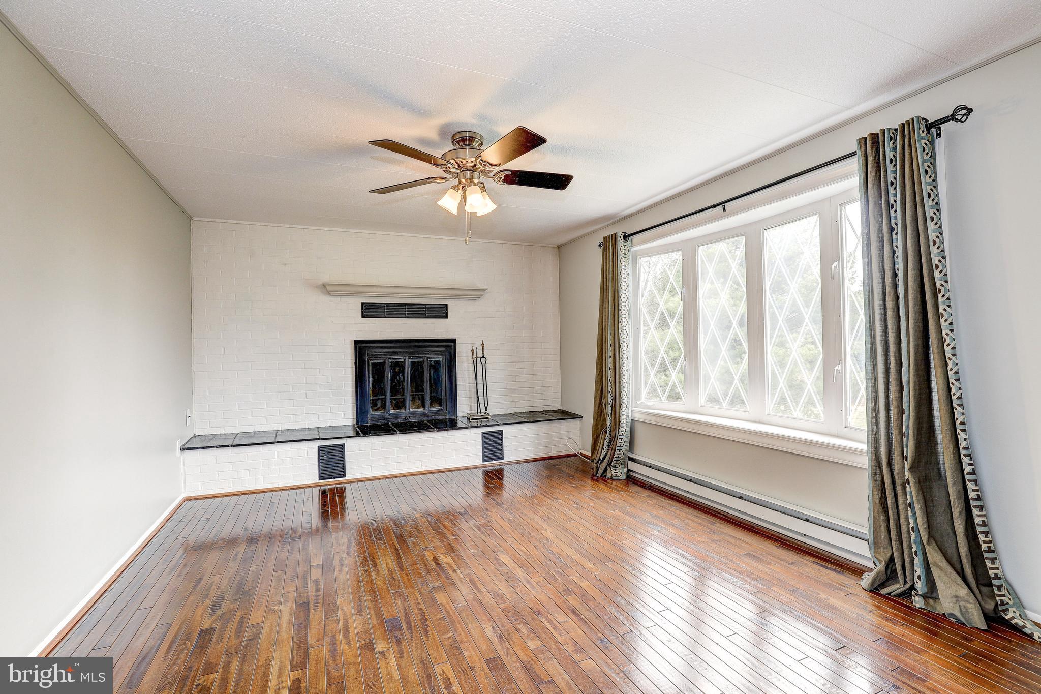 MIDDLETOWN MANOR - Residential