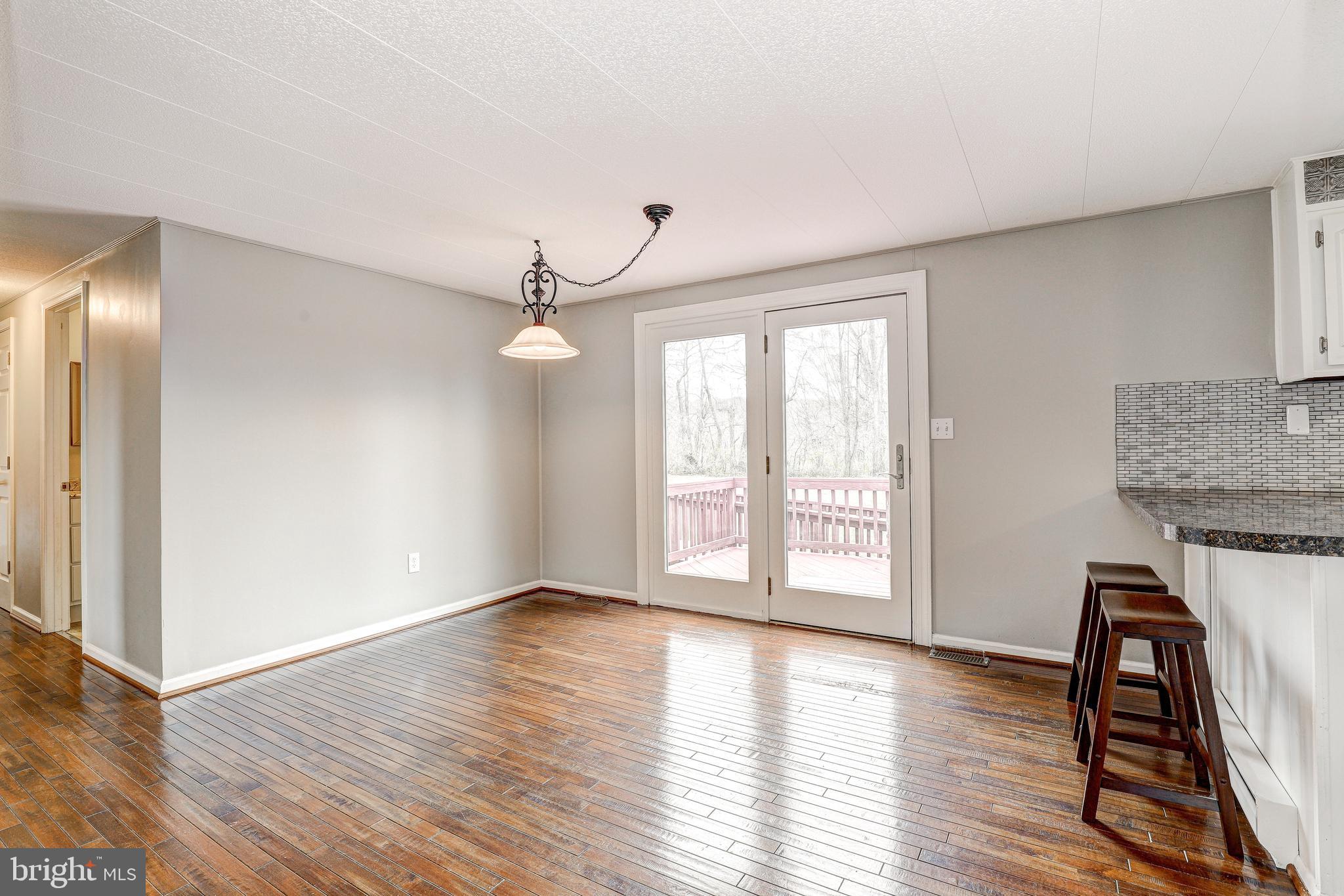 MIDDLETOWN MANOR - Residential