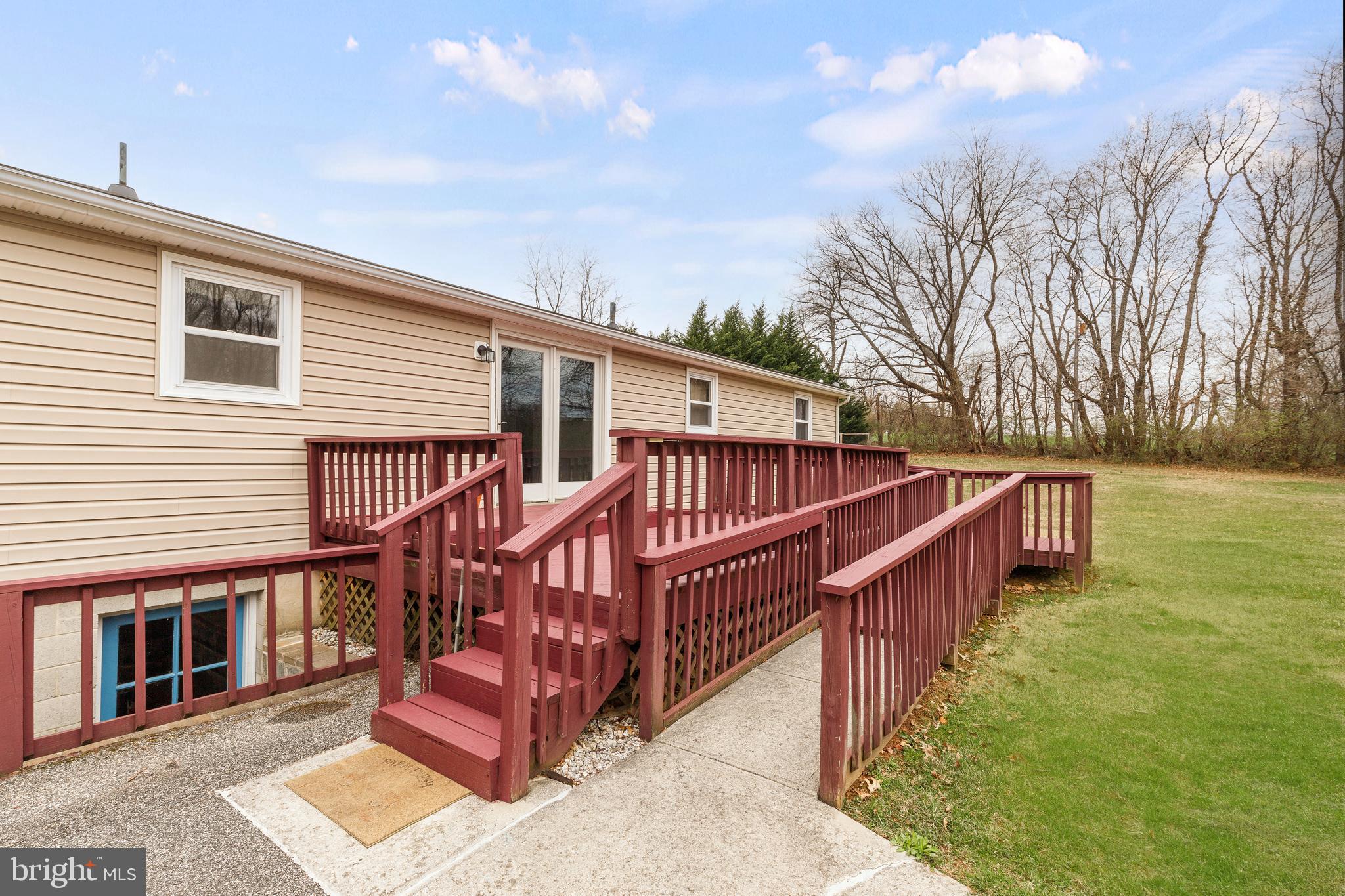 MIDDLETOWN MANOR - Residential