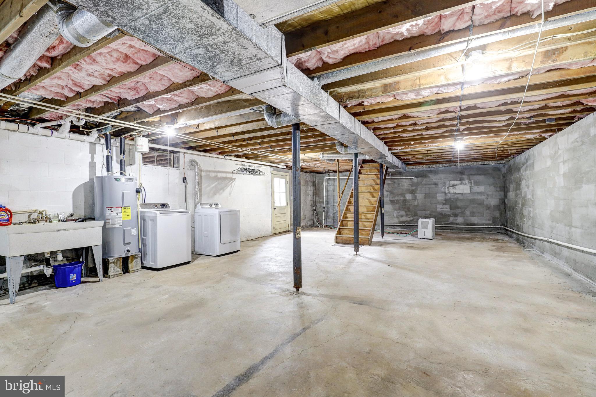 MIDDLETOWN MANOR - Residential