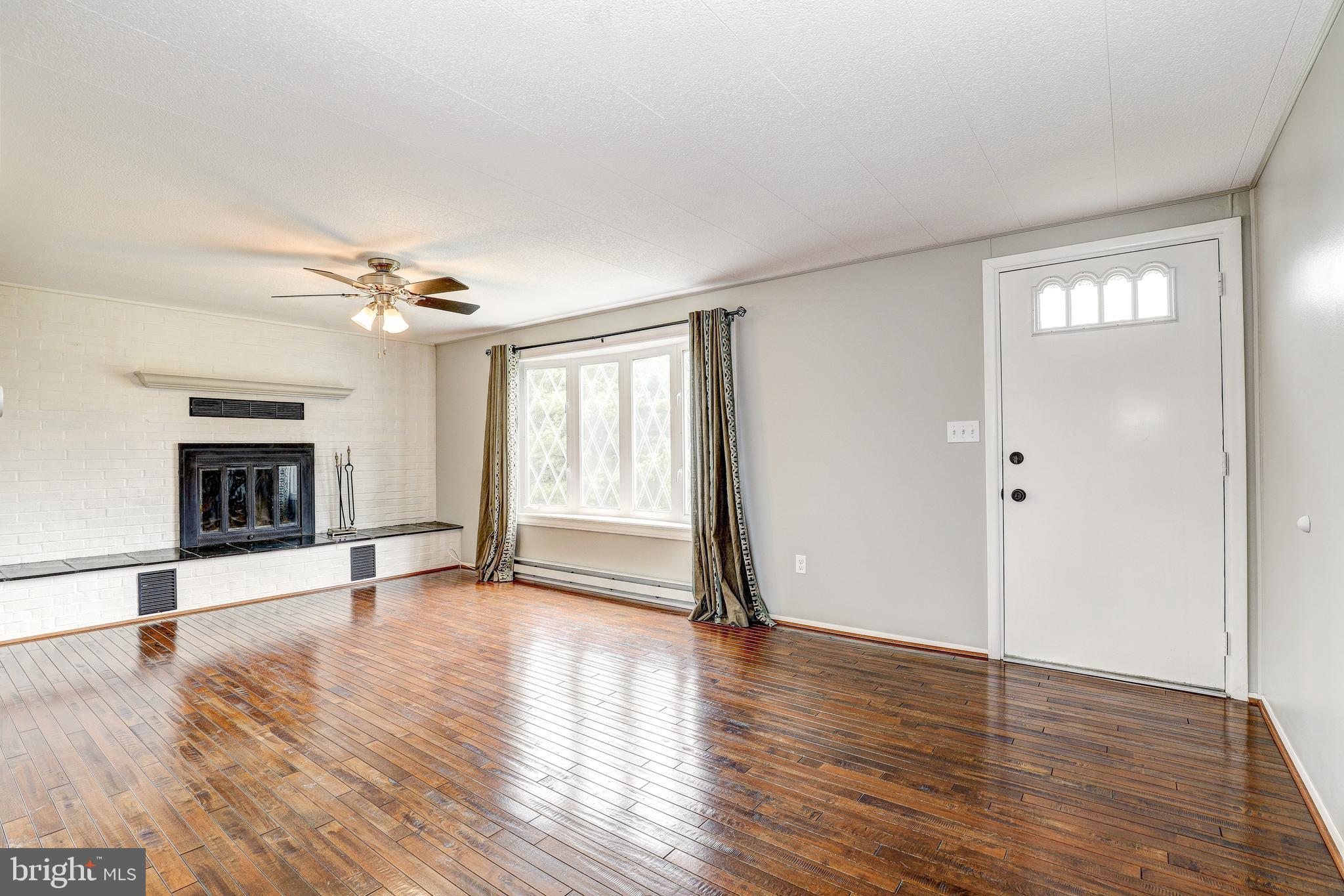 MIDDLETOWN MANOR - Residential