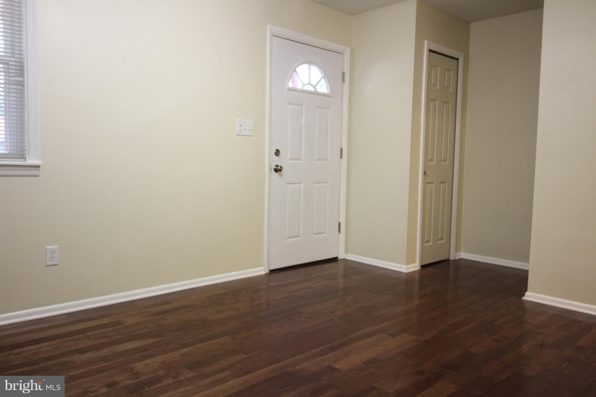 WOODLAND BEACH - Residential Lease