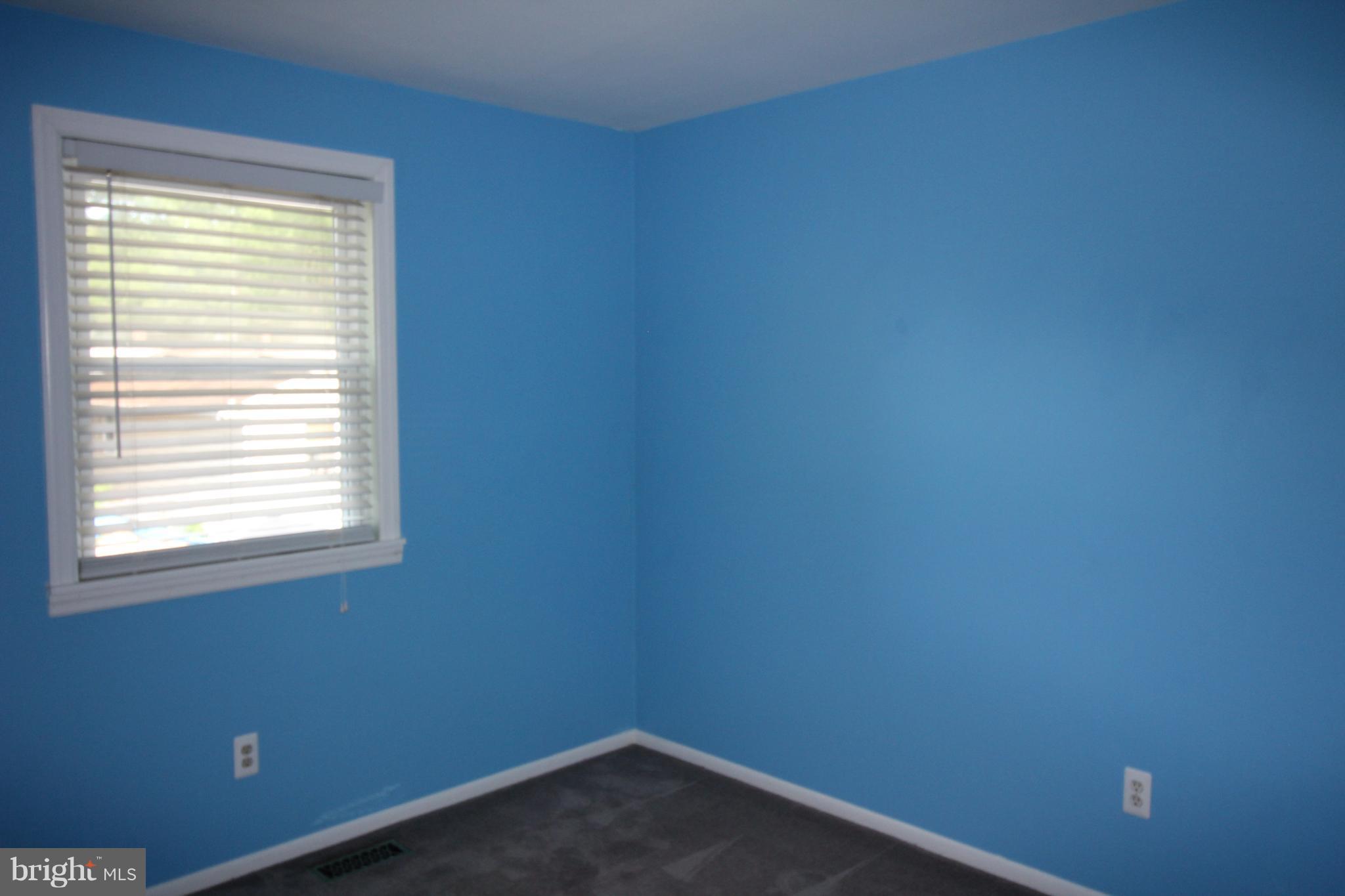 WOODLAND BEACH - Residential Lease