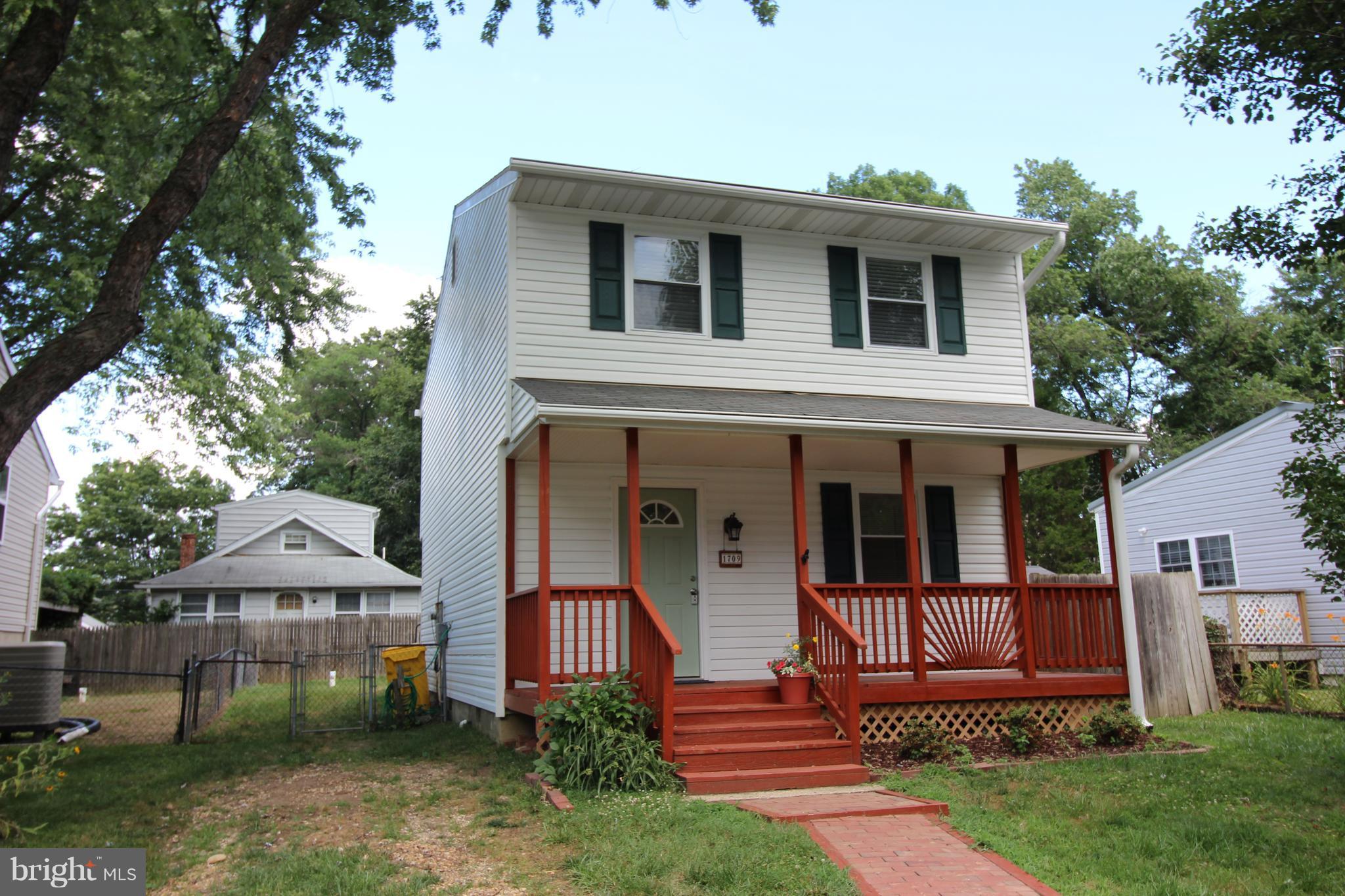 WOODLAND BEACH - Residential Lease