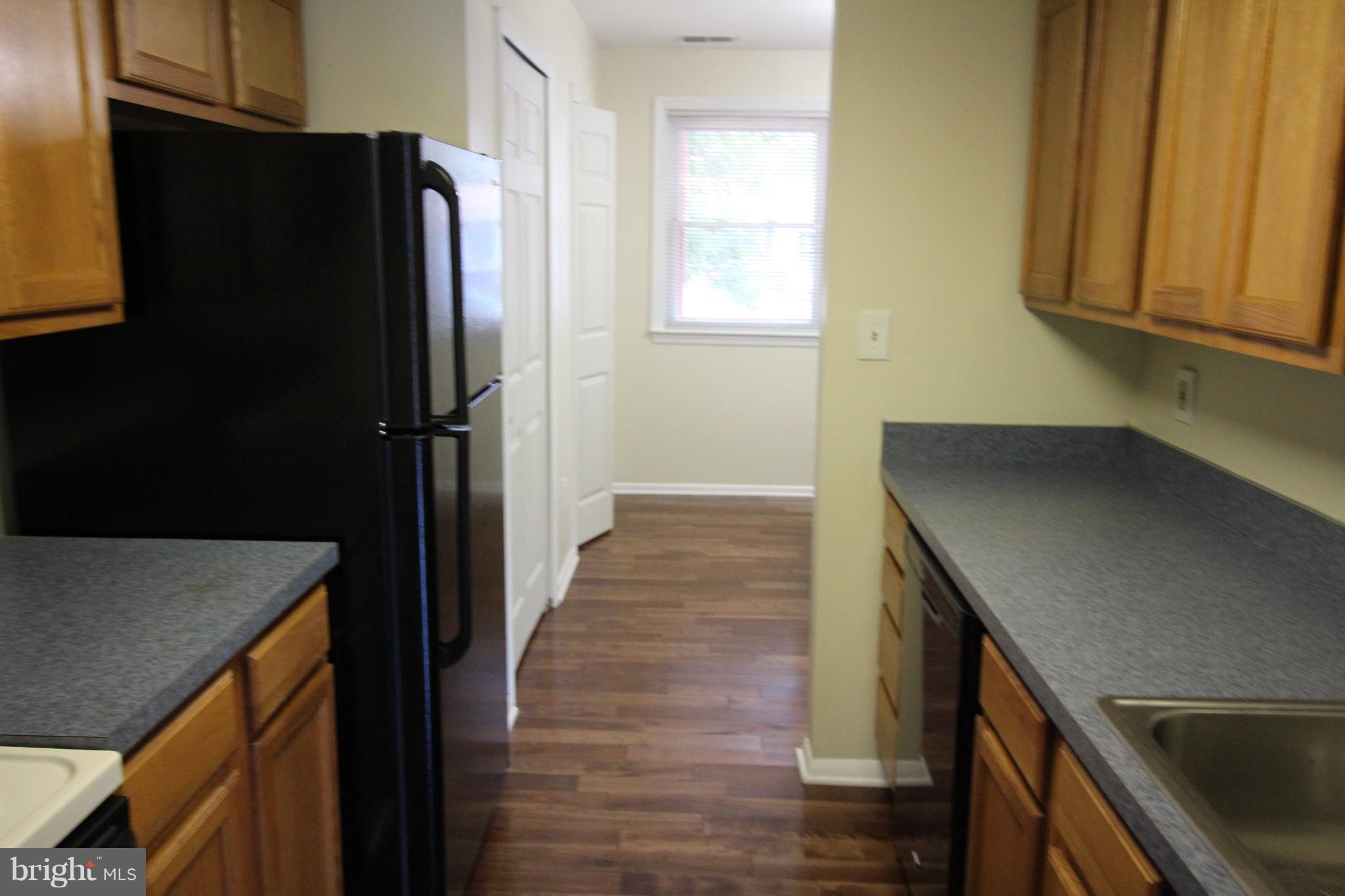 WOODLAND BEACH - Residential Lease