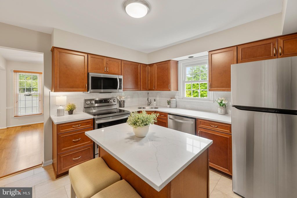 Photo of 3110 Woods Cove Lane, WOODBRIDGE, VA 22192 (MLS # VAPW2119060)