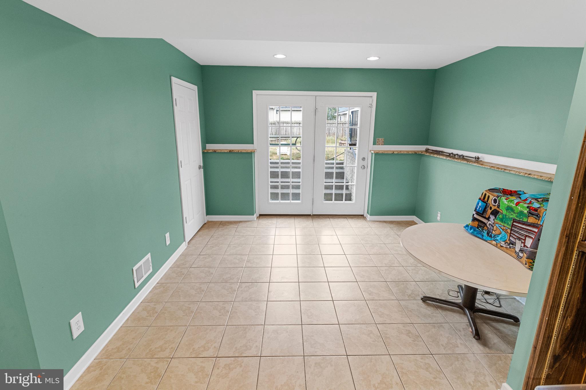 MILLS FARM - Residential