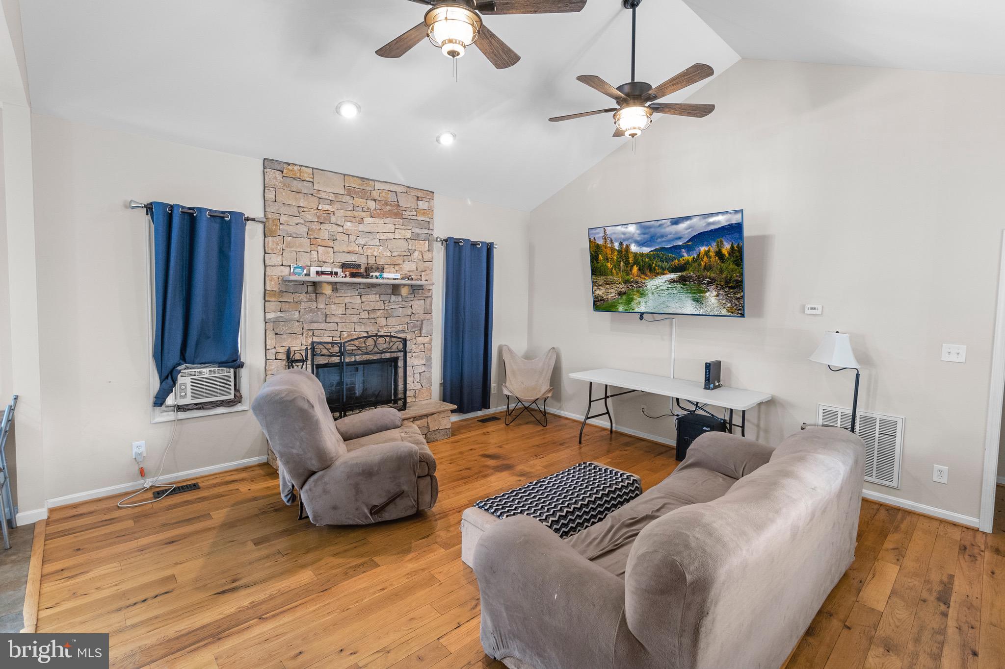 MILLS FARM - Residential