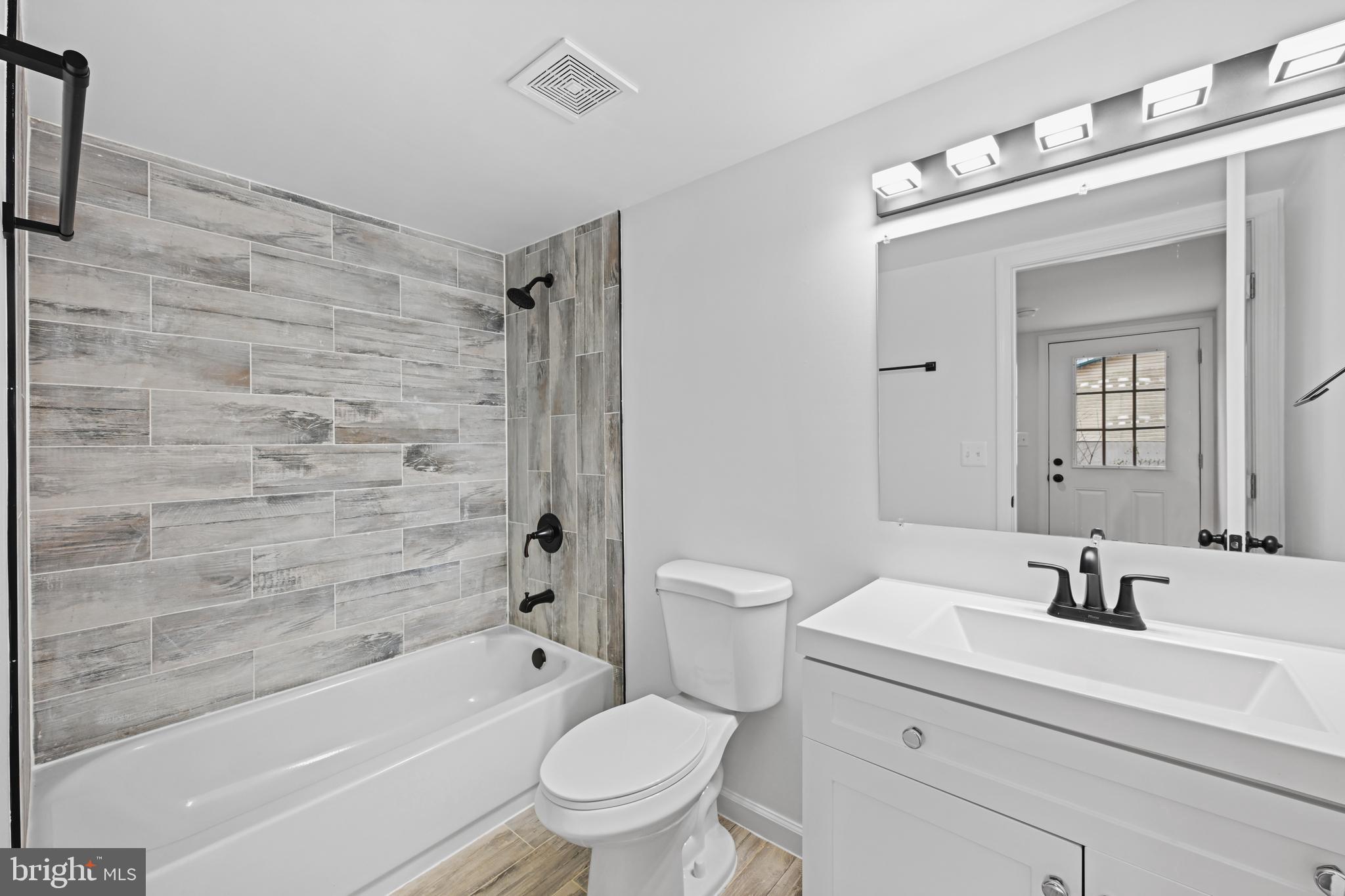 CHESAPEAKE RANCH ESTATES - Residential Lease