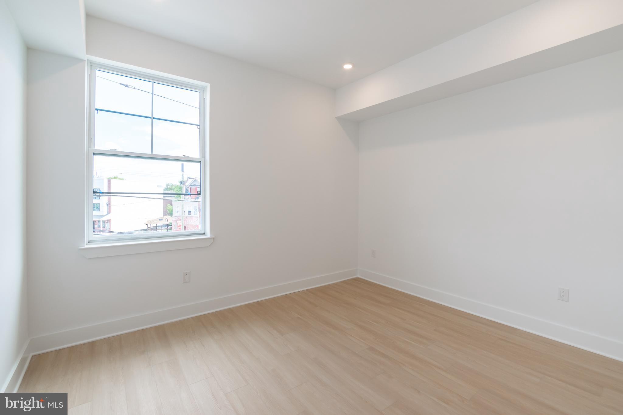 UNIVERSITY CITY - Residential Lease