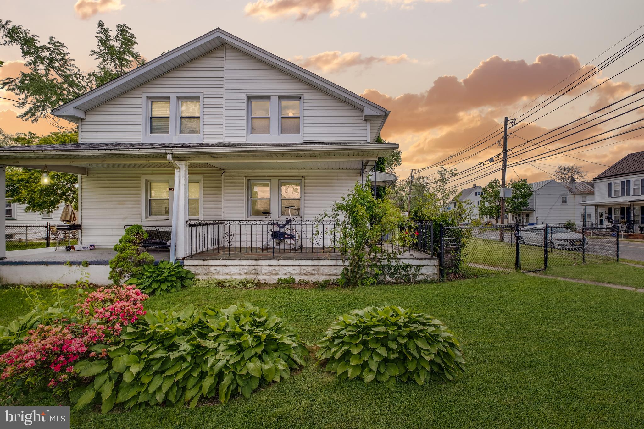 Photo 1 of 33 — 400 HULME STREET, BURLINGTON, NJ 08016