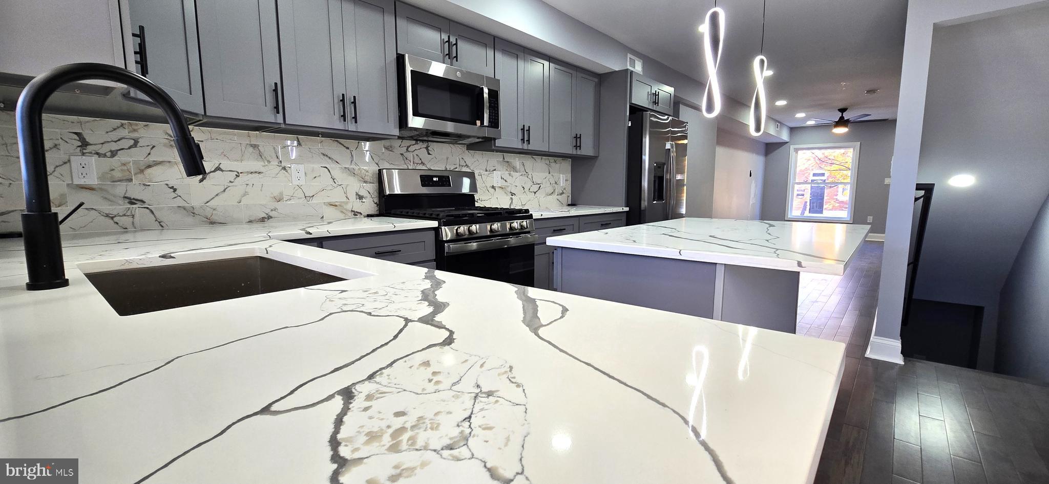 GREEKTOWN - Residential