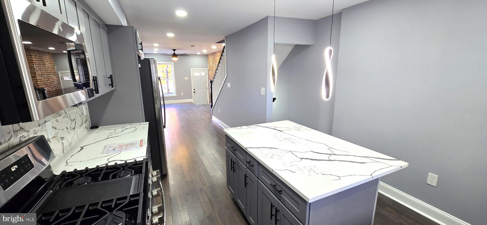 GREEKTOWN - Residential