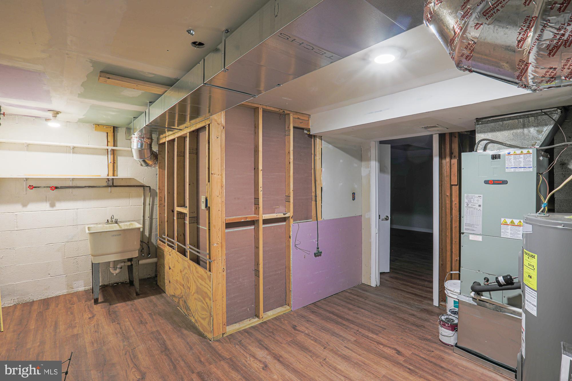 BELMONT SOUTH - Residential Lease