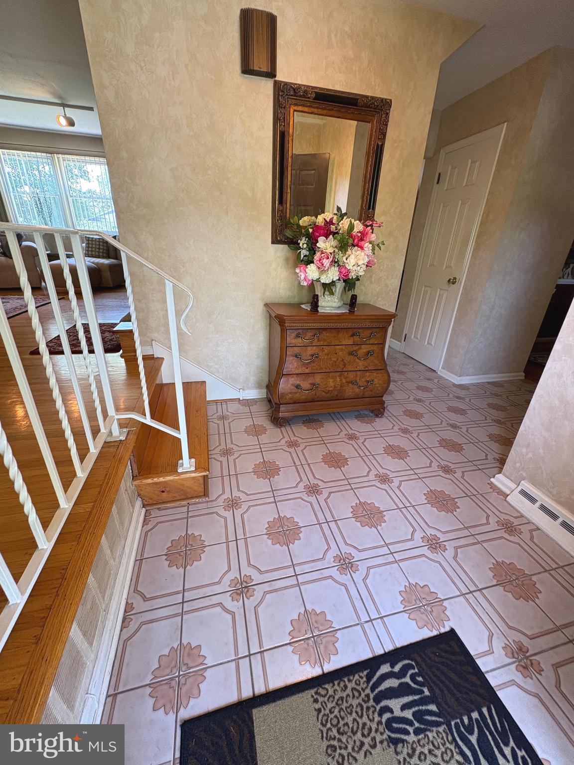 421 NARRAGANSETT DRIVE