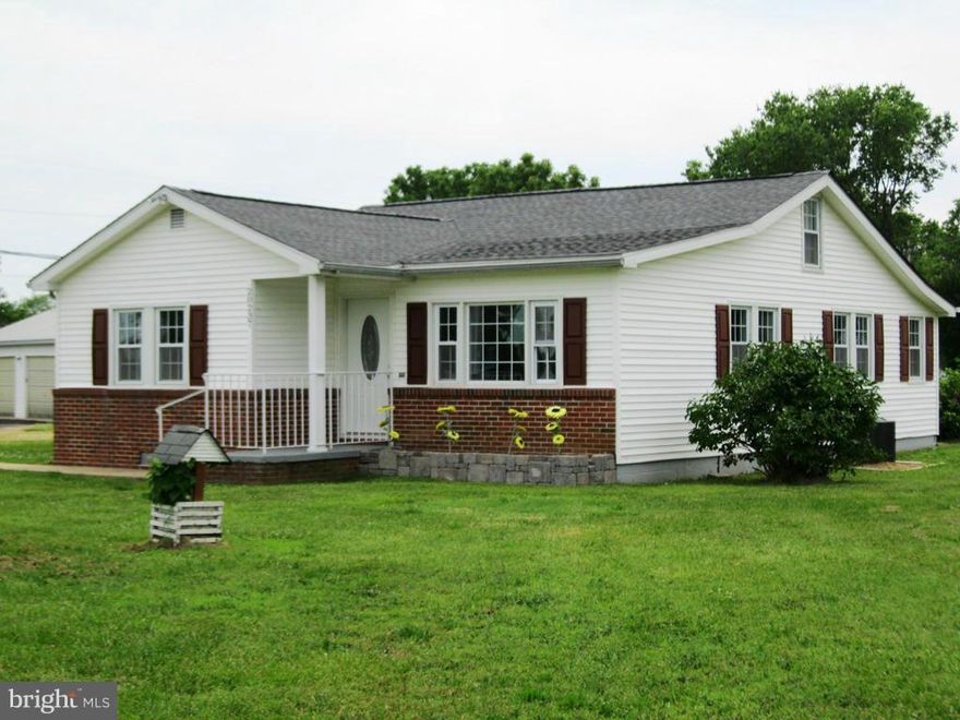 Completely renovated...nothing to do but move in! Upgrades include granite countertops, upgraded cabinets, under cabinet lighting, recessed lighting, hardwood floors and more. New roof, windows, appliances, HVAC. Nice open floor plan. Screened in porch for summer entertaining. Oversized 2 car garage. Seller offering to pay closing costs! Walking distance to St. Clements museum and pier.  No HOA