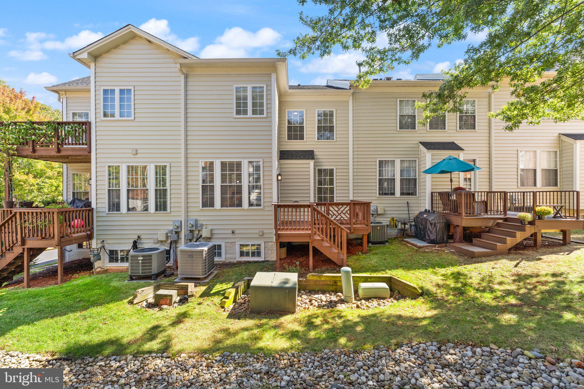 LOWES ISLAND - Residential