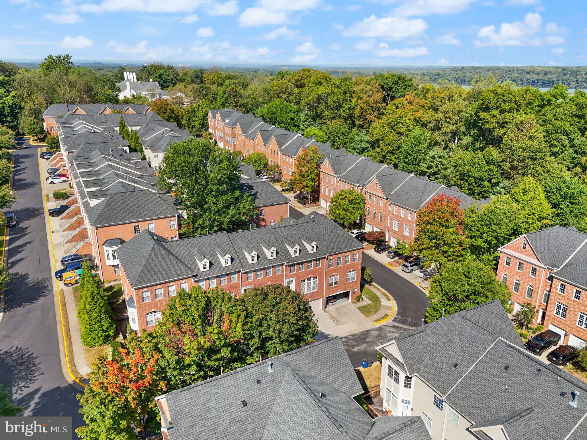 LOWES ISLAND - Residential