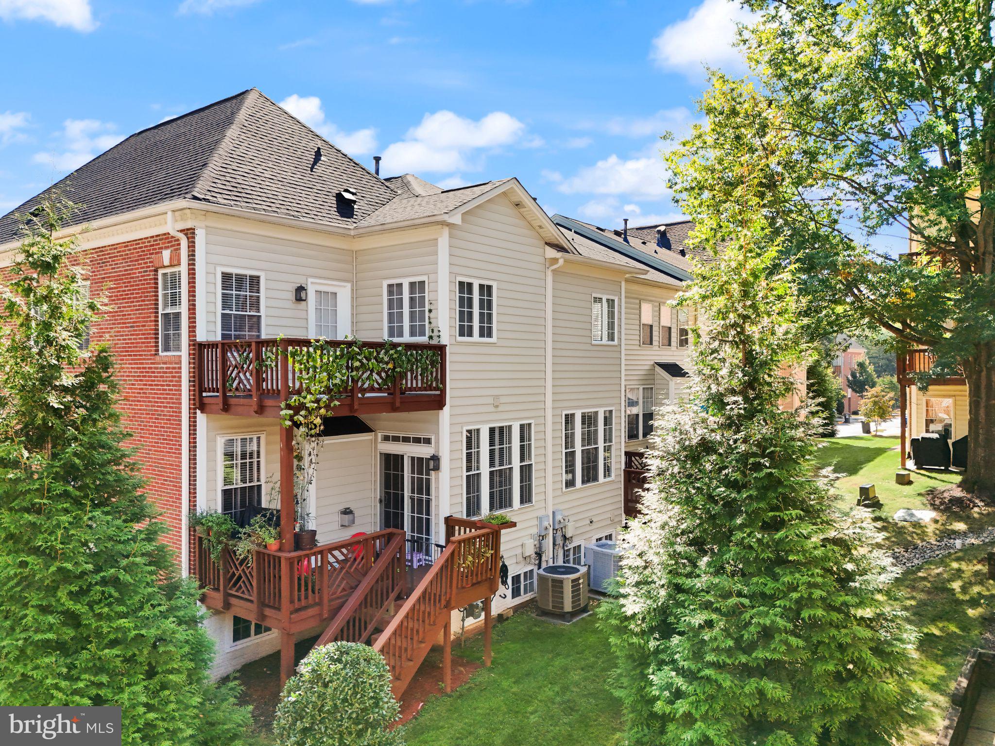 LOWES ISLAND - Residential