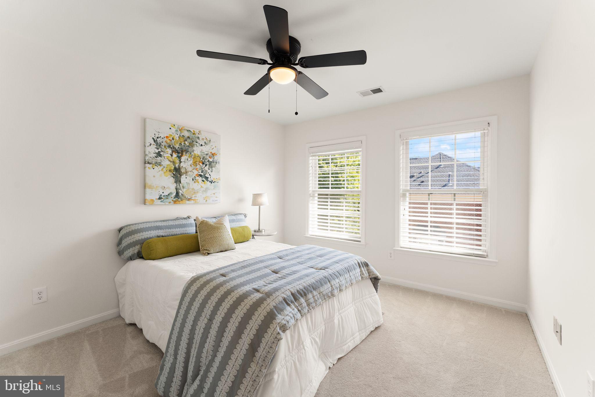 LOWES ISLAND - Residential