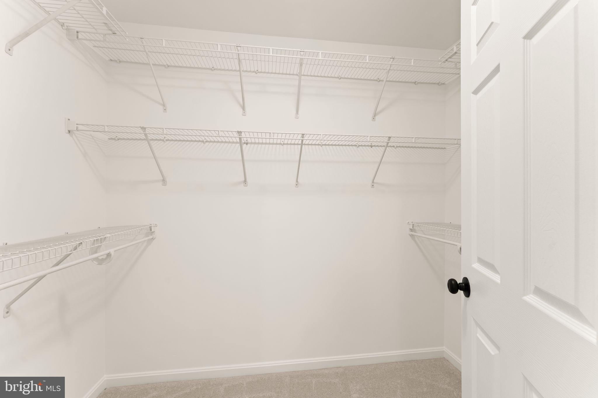 LOWES ISLAND - Residential